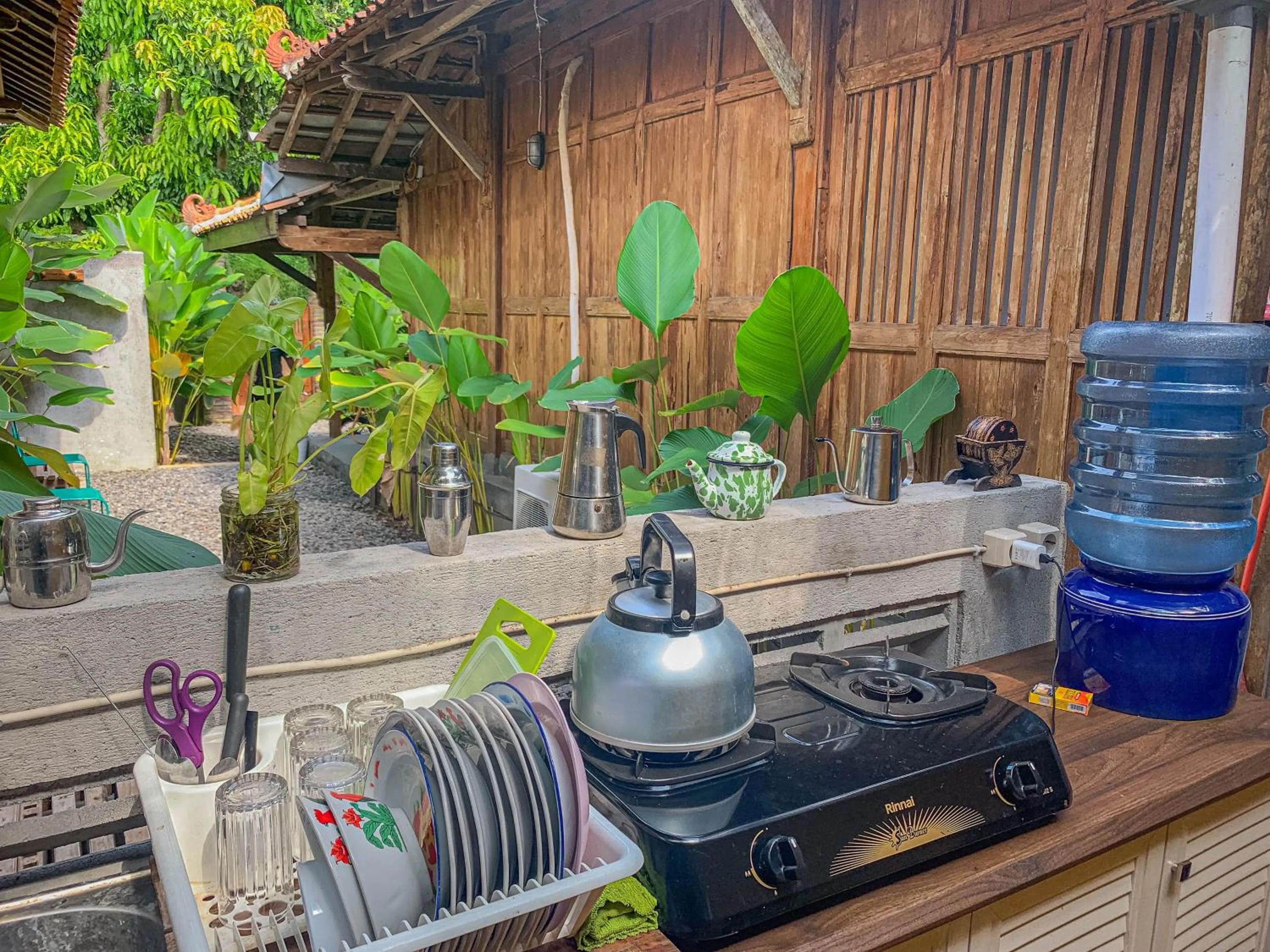 Kitchen or kitchenette in Yukke Tembi Homestay