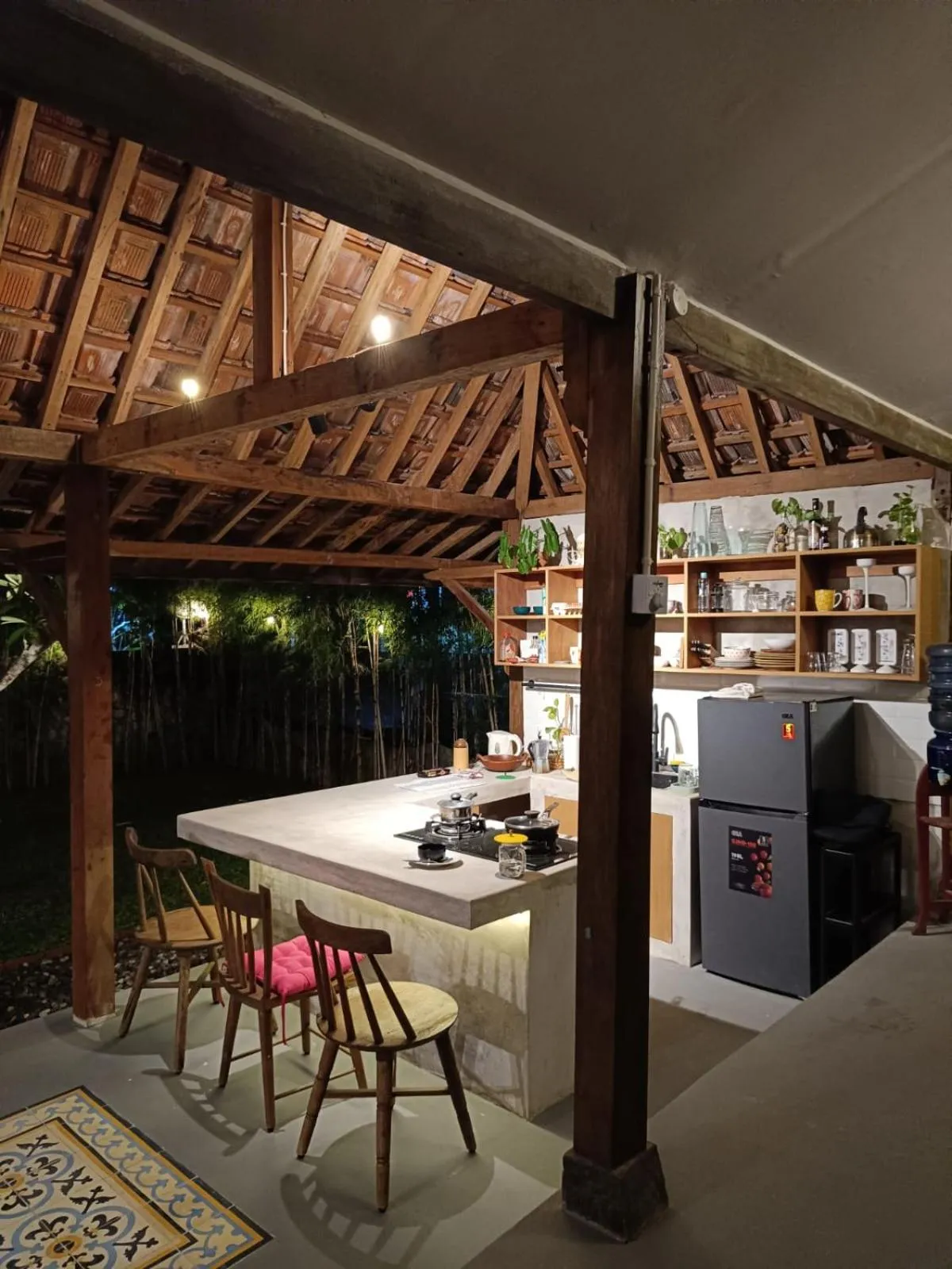 kitchen in Yukke Tembi Homestay