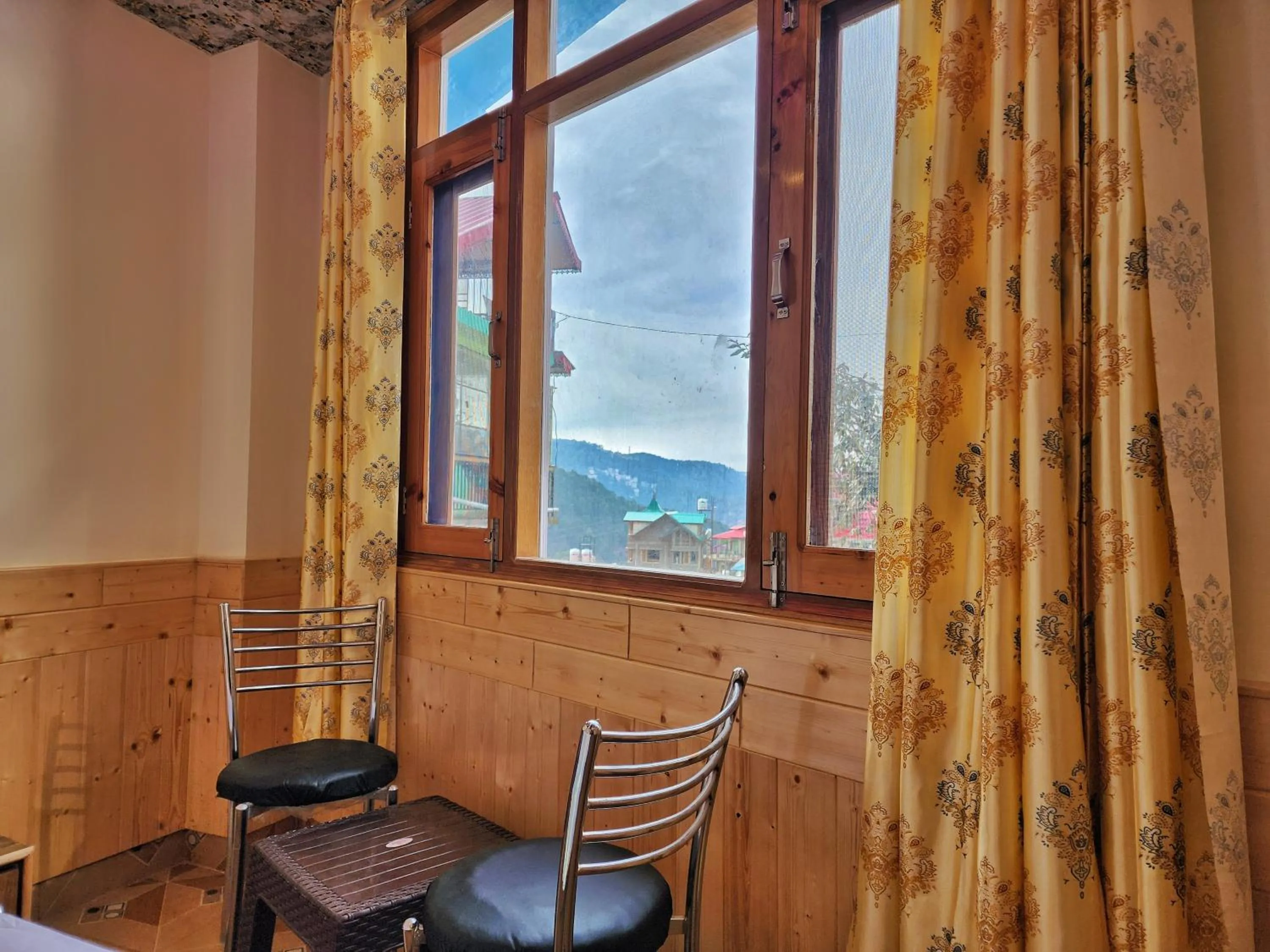 Mountain Mist Shimla