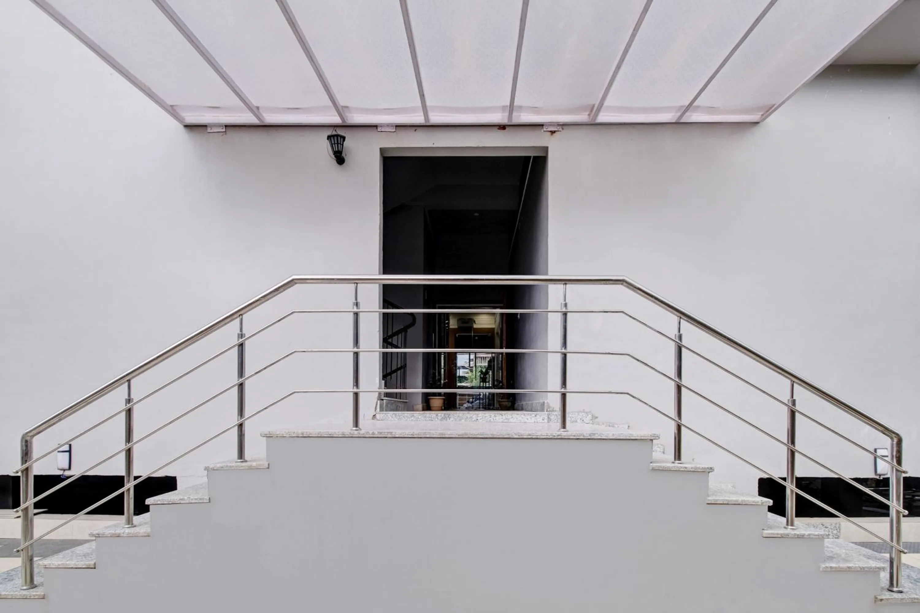 Facade/entrance in Collection O Guwahati ISBT