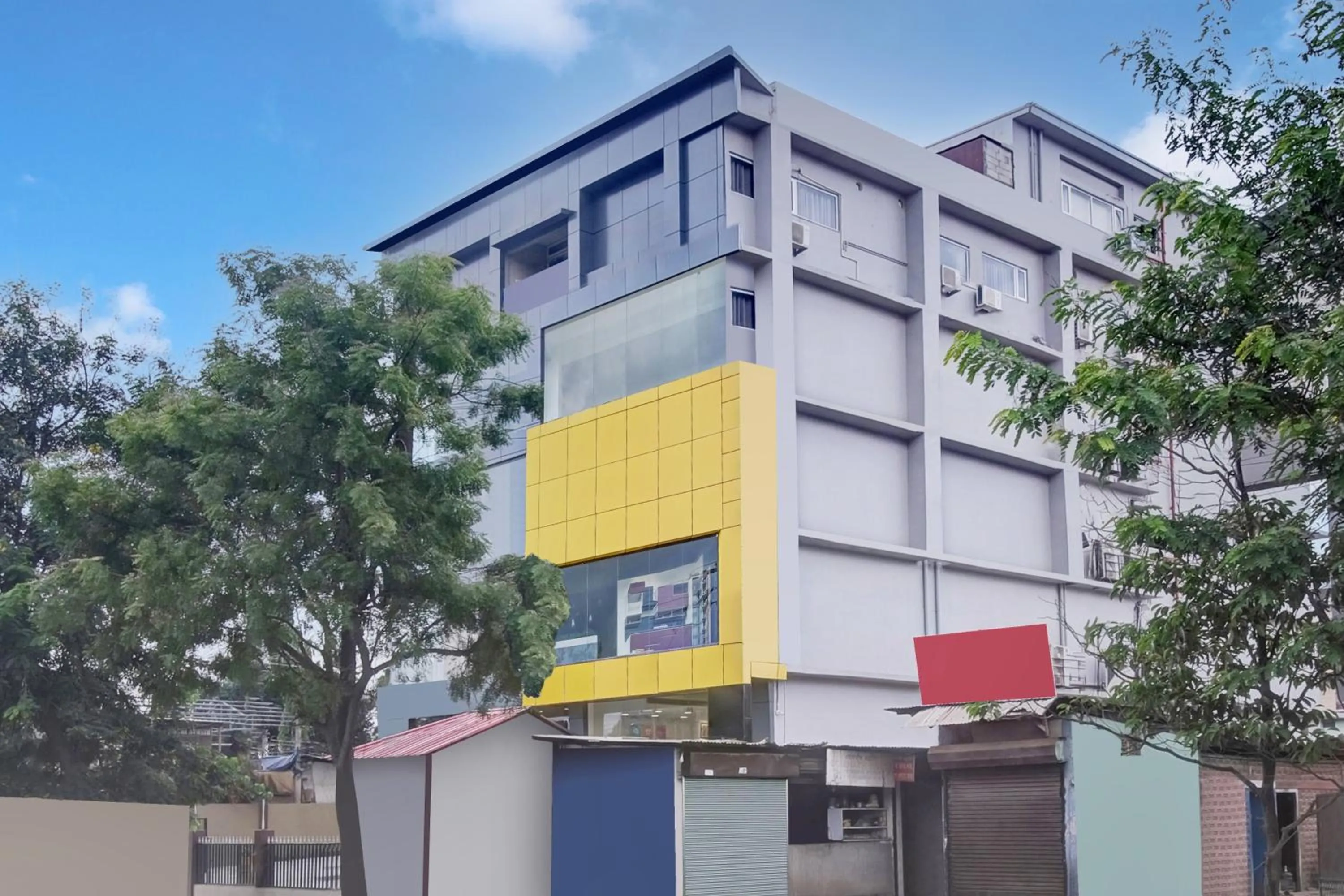 Facade/entrance in Collection O Guwahati ISBT