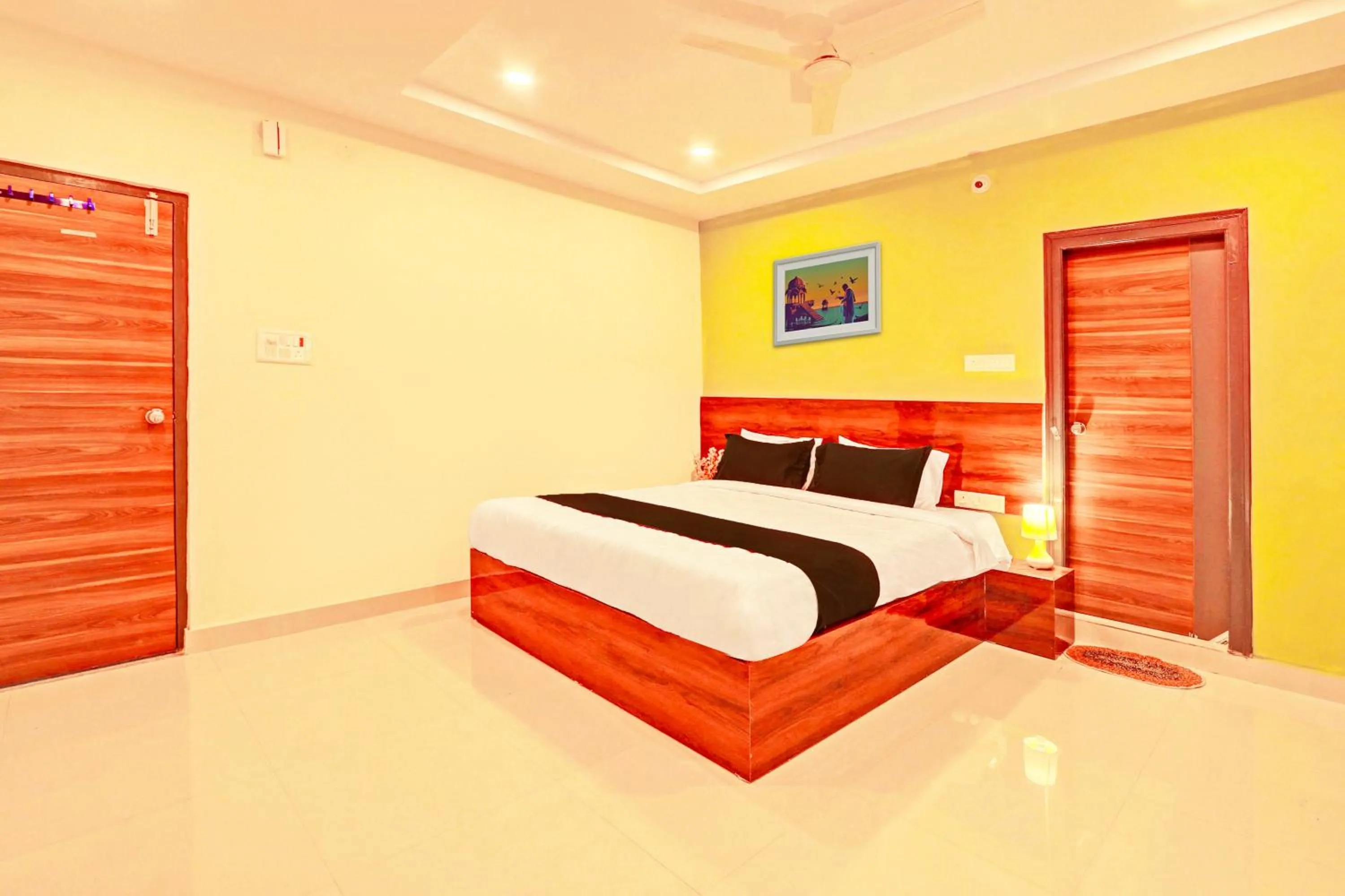 Bedroom, Bed in HOTEL O R SQUARE