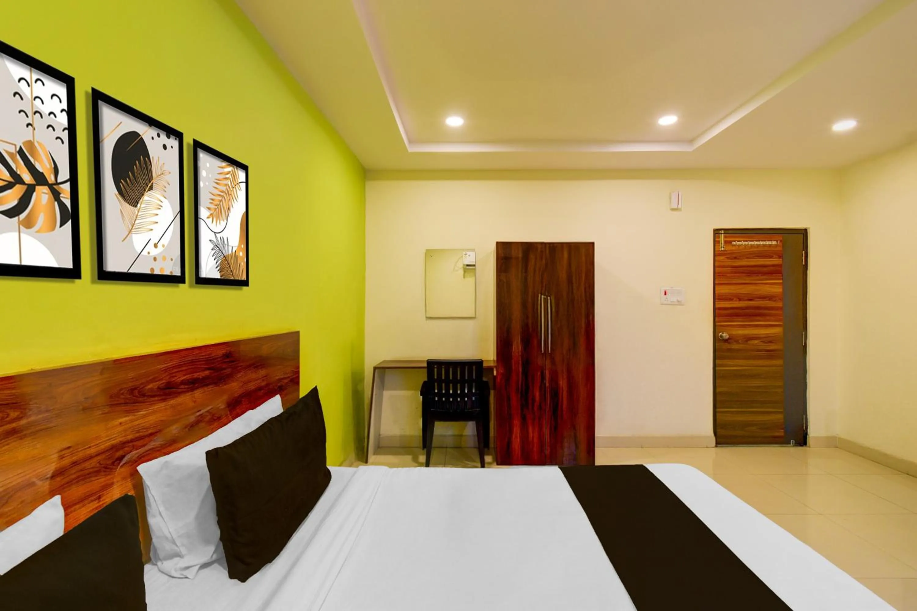 Bedroom, Bed in Hotel O AMR Planet Mall Hyderabad Formerly R Square