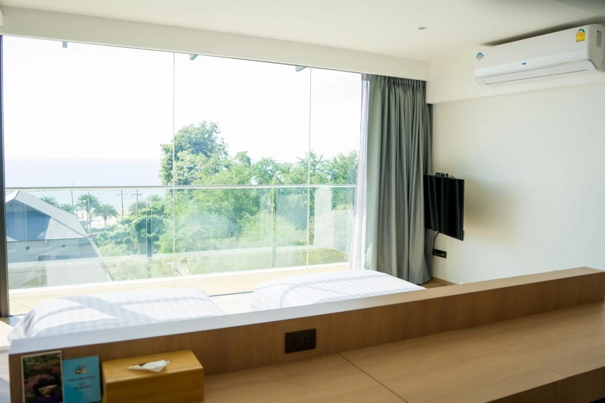 View (from property/room), Bed in AUBERGE SHINTAKE