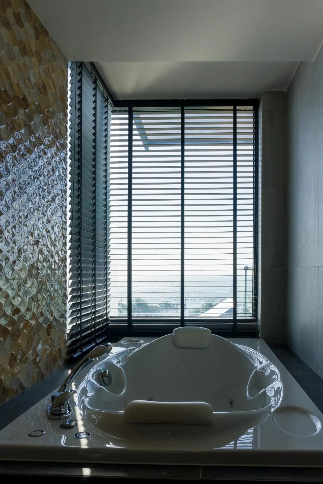 Bath, Bed in AUBERGE SHINTAKE