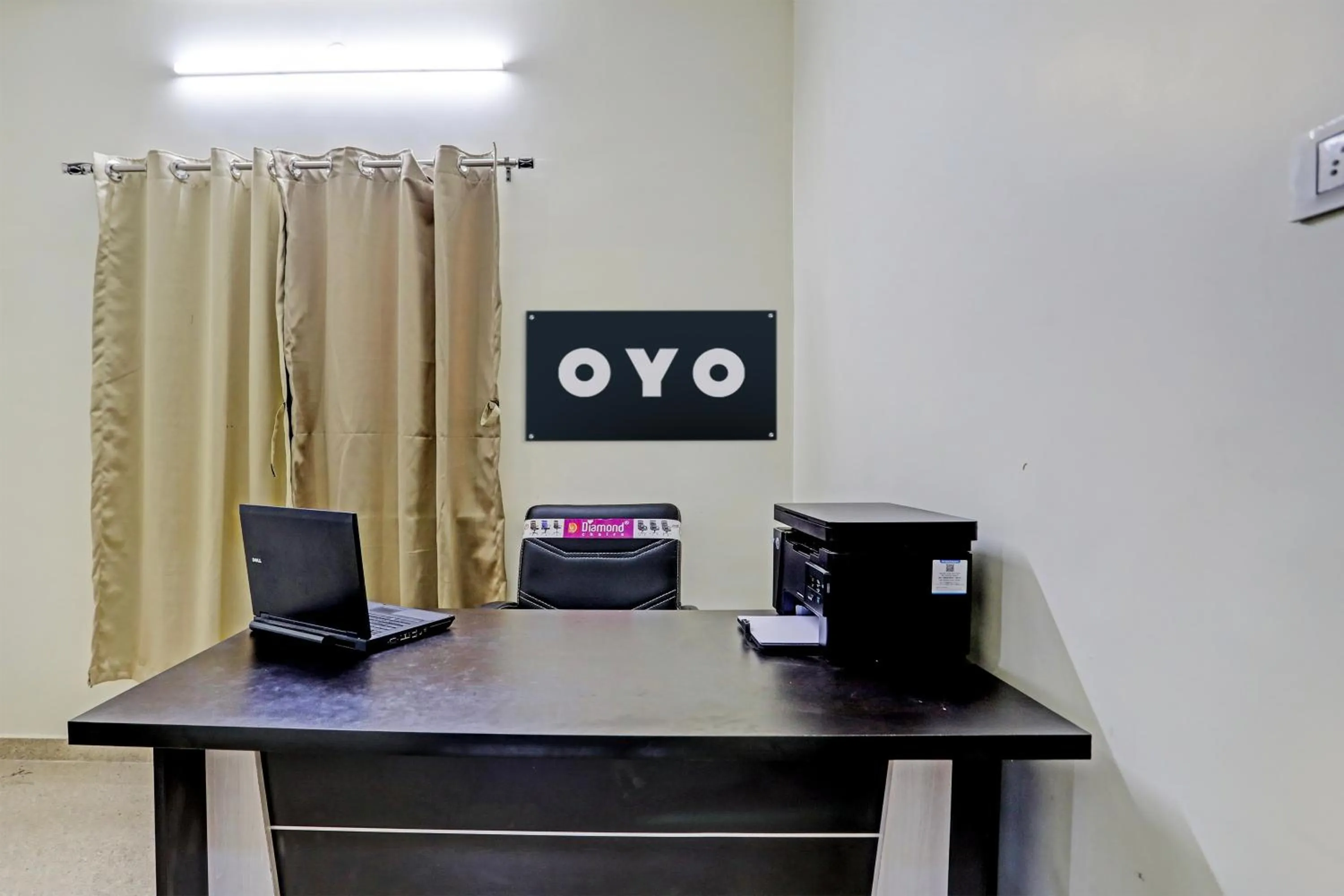 Lobby or reception in Hotel O P S