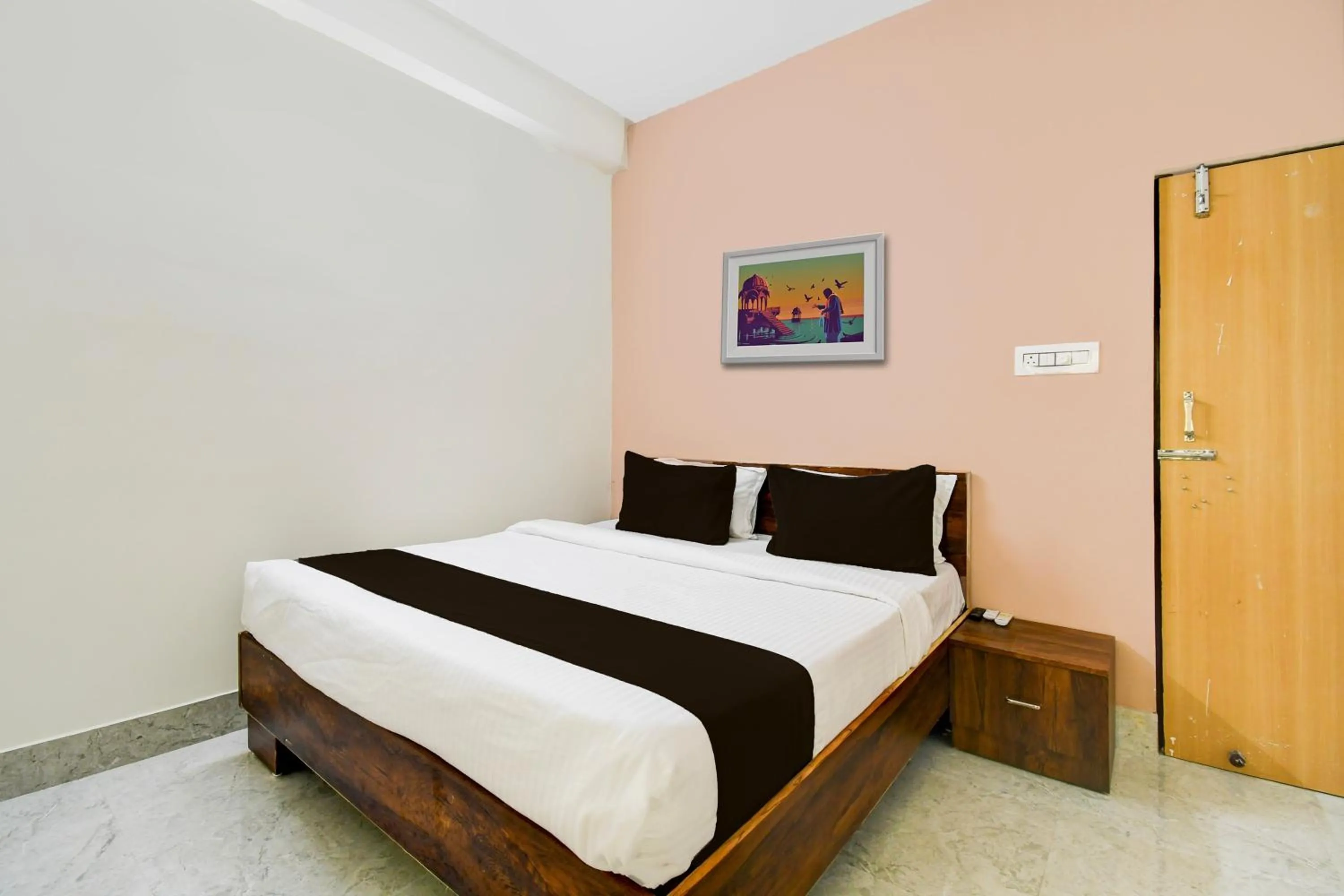 Bedroom, Bed in Hotel O ALYSAN STAY