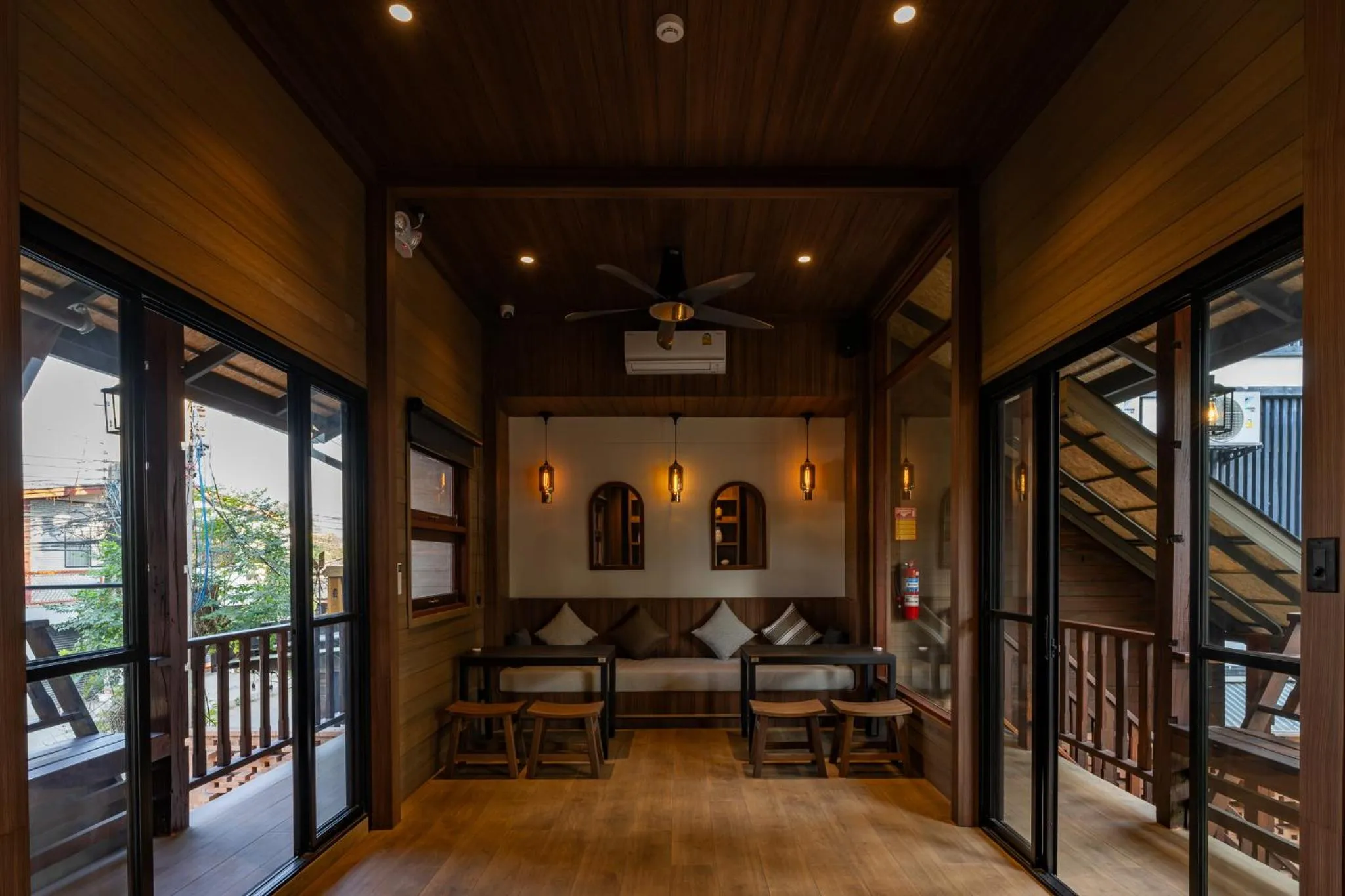 Restaurant/places to eat in Shamrock Chiangmai Hotel-Adult Only