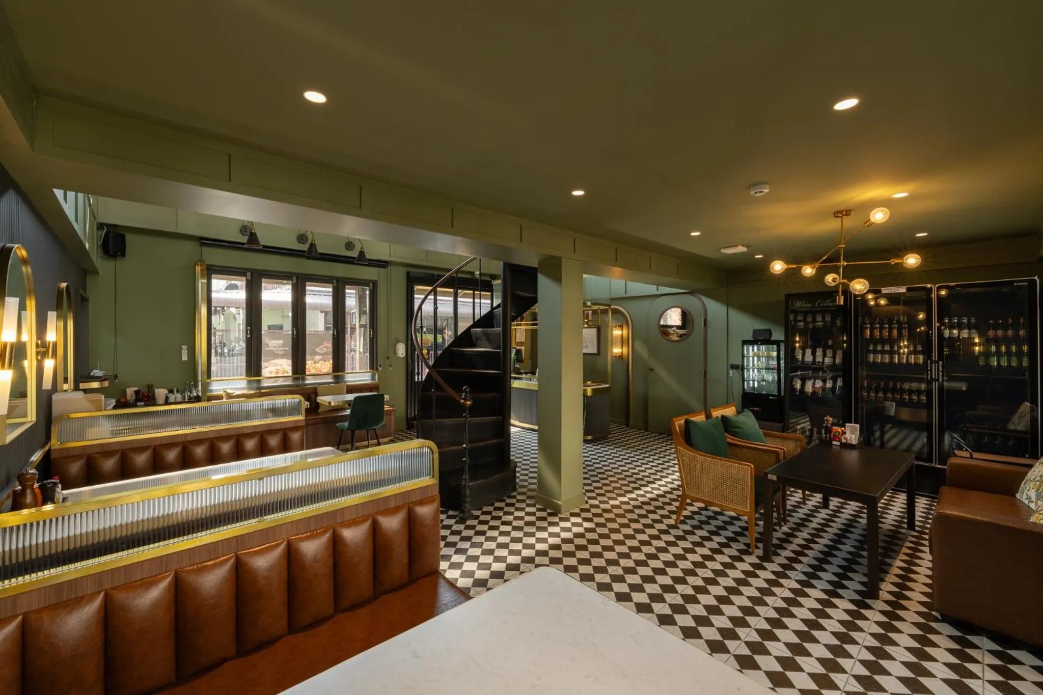 Restaurant/places to eat in Shamrock Chiangmai Hotel-Adult Only