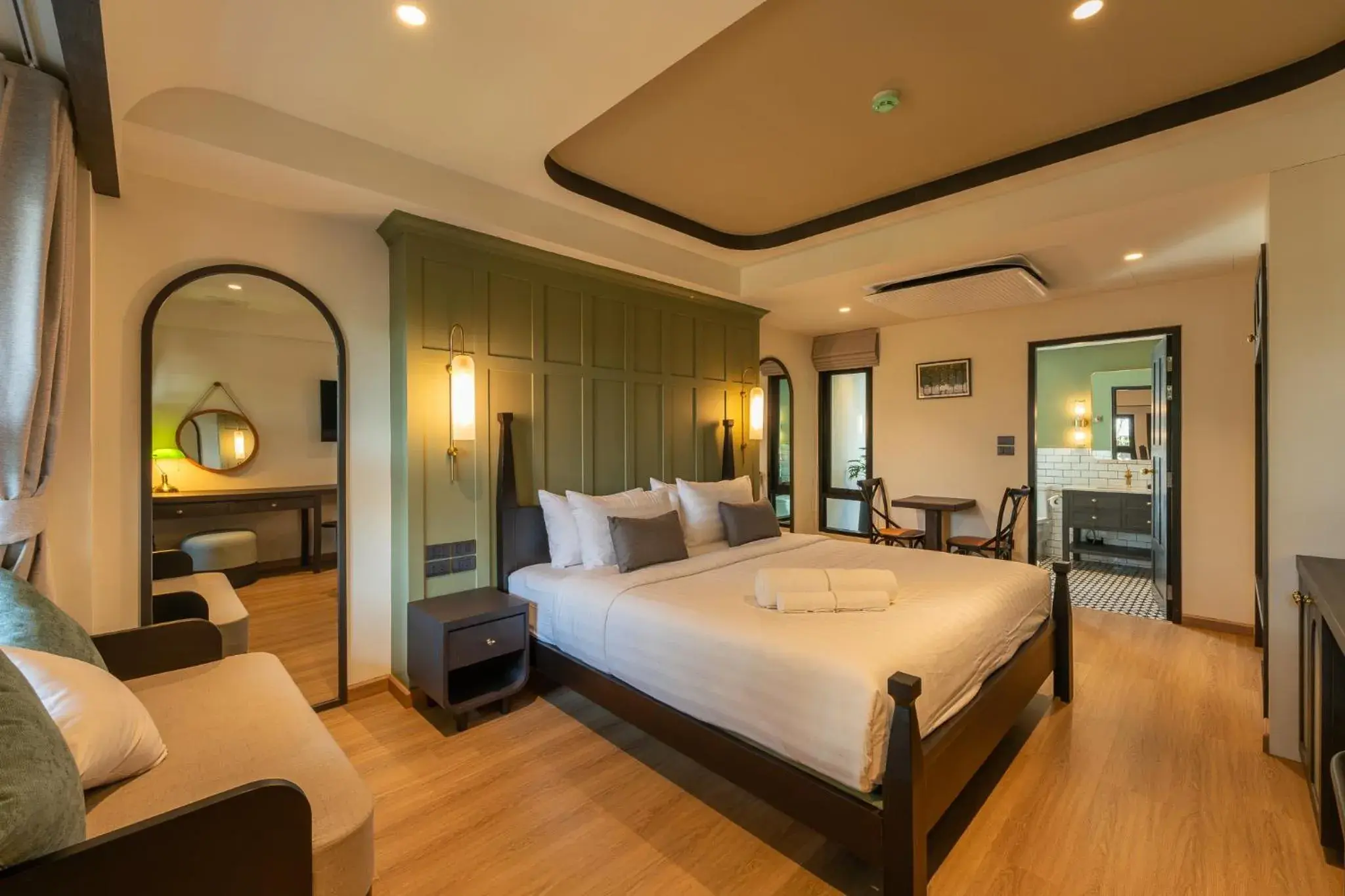 Superior Double Room in Shamrock Chiangmai Hotel-Adult Only Superior Double Room in Shamrock Chiangmai Hotel-Adult Only