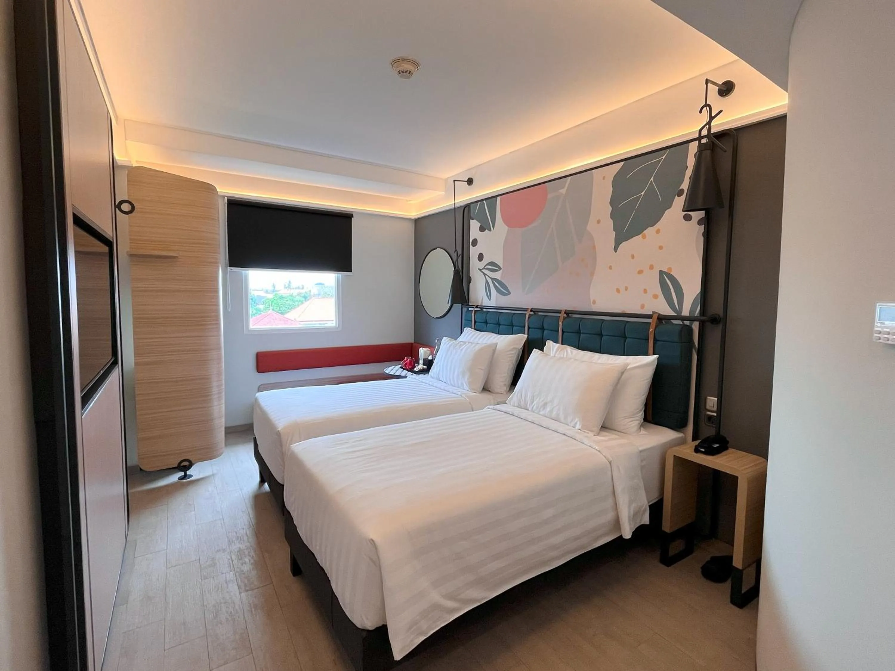 Bedroom, Bed in Luminor Hotel Legian Seminyak - Bali