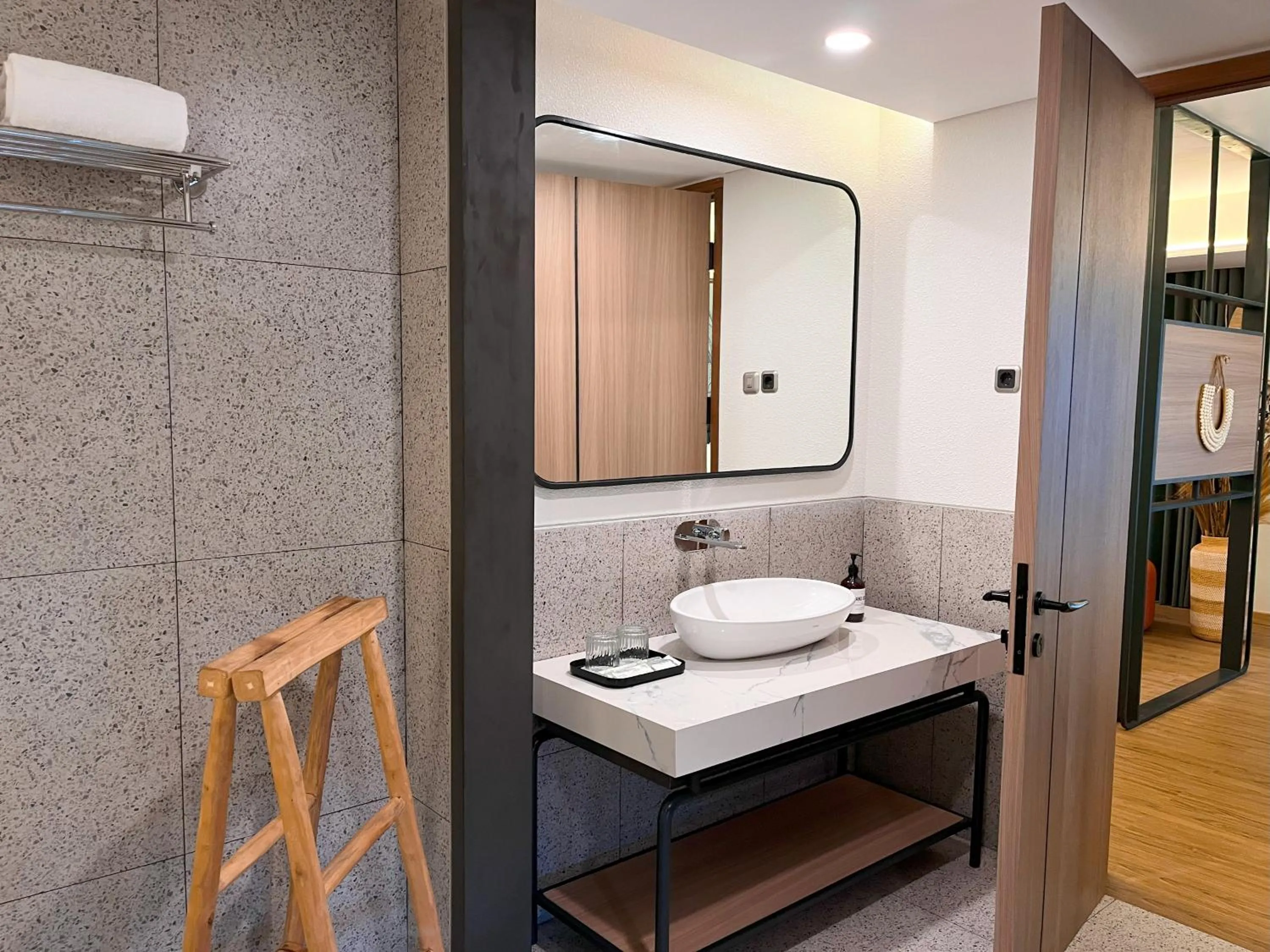 Bathroom in Luminor Hotel Legian Seminyak - Bali