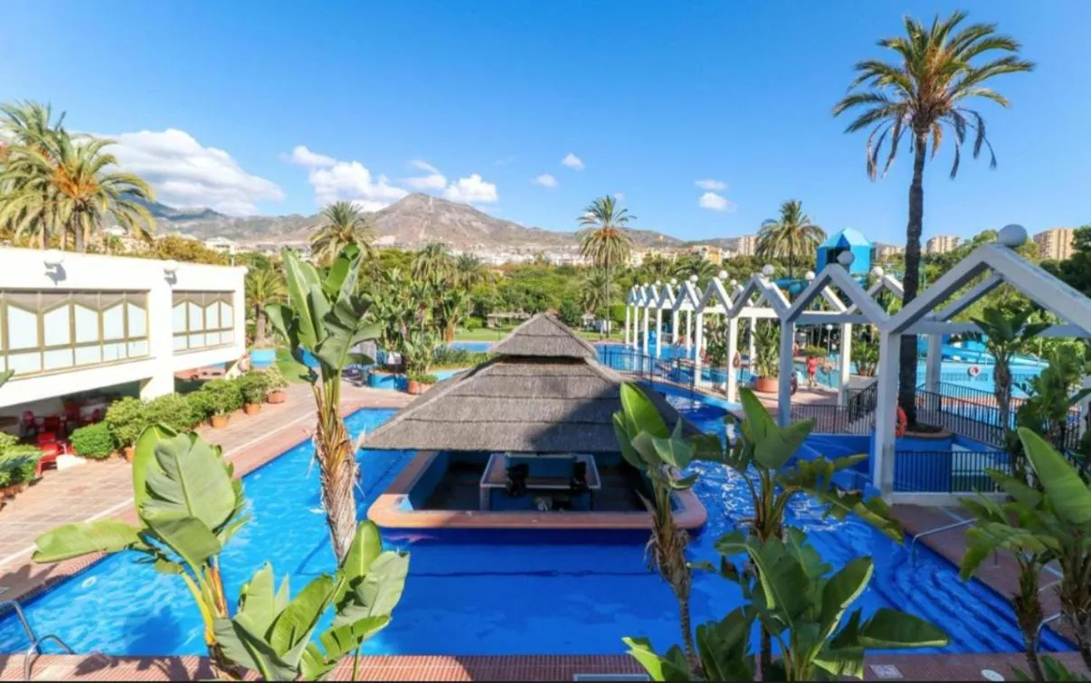 Swimming pool in Benal Beach