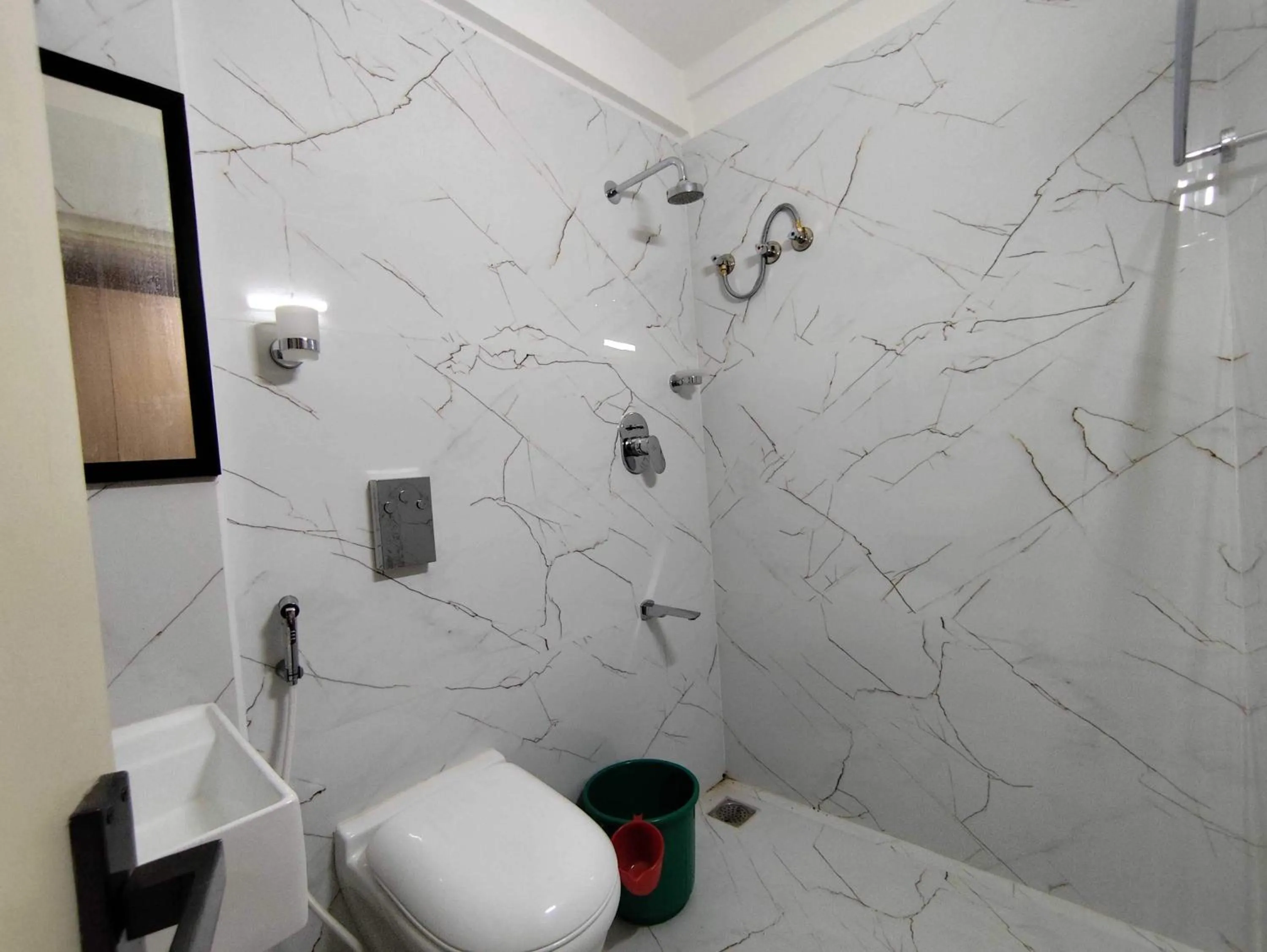 Bathroom in Super Collection O Local Square Karle Town