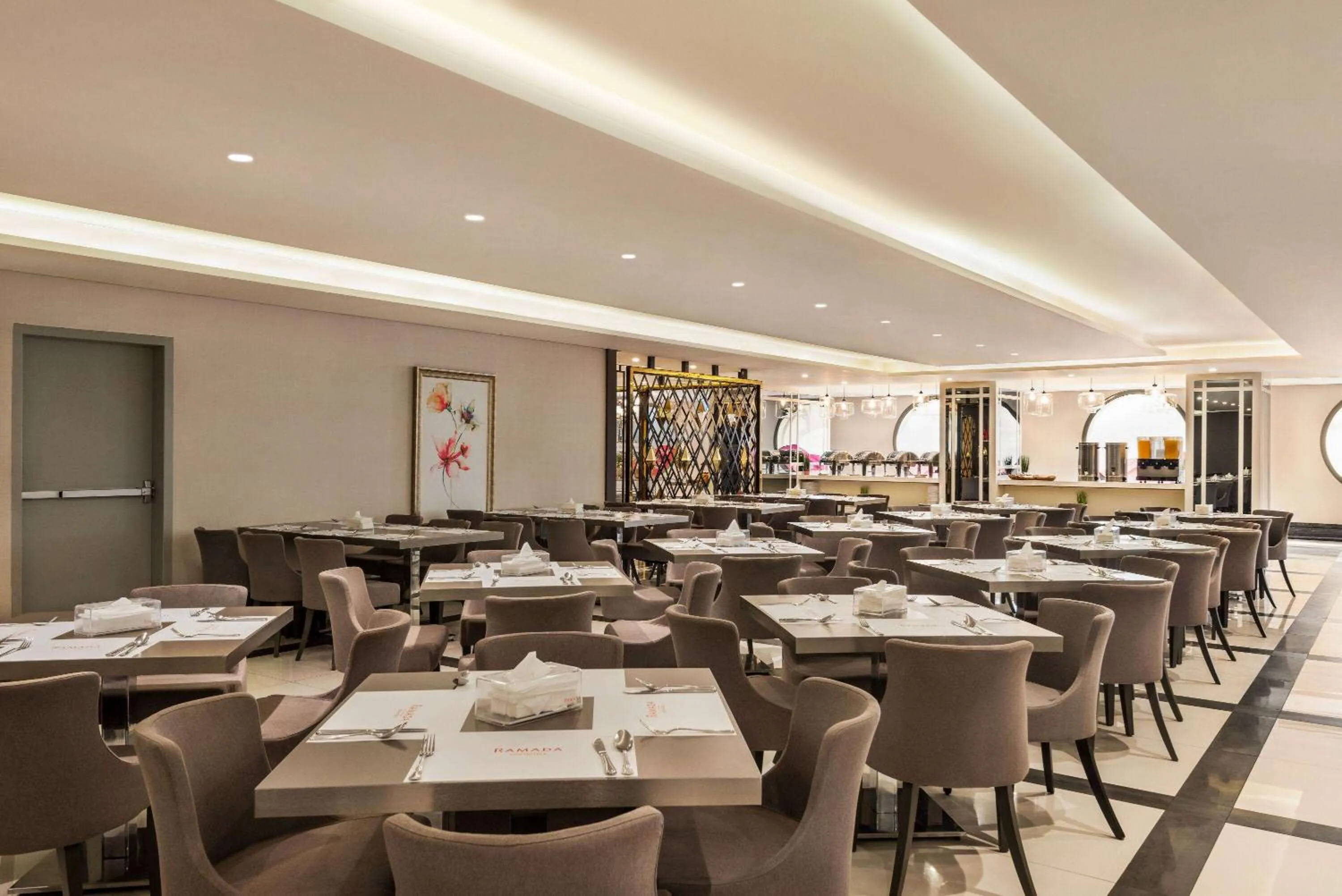 Restaurant/places to eat in Ramada by Wyndham Makkah Zad Al Tayseer