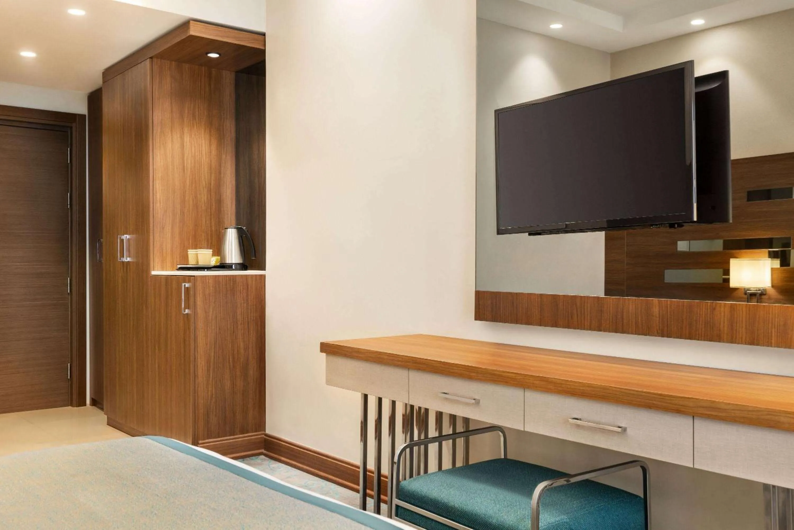 TV and multimedia in Ramada by Wyndham Makkah Zad Al Rawda