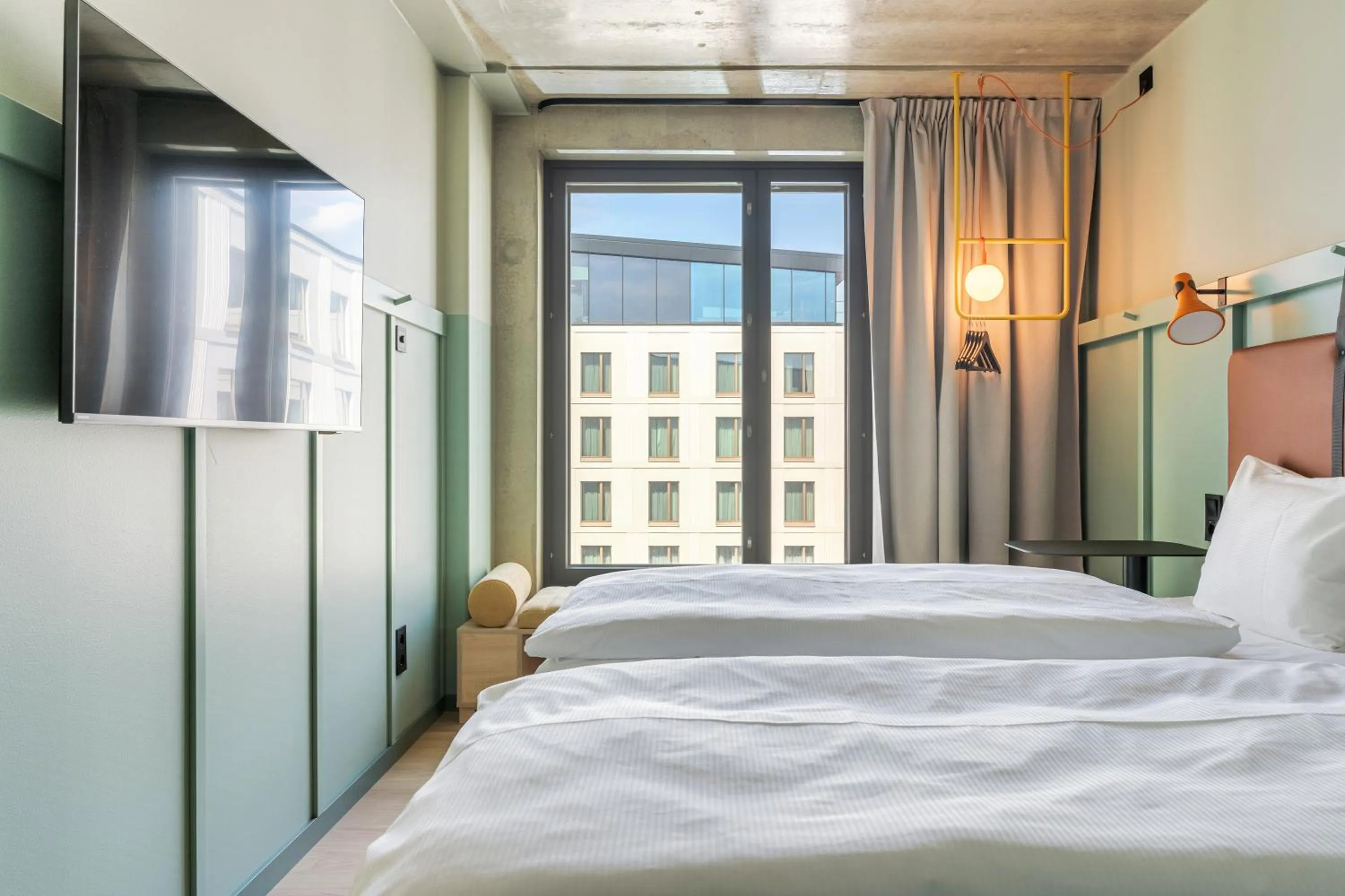 Bedroom, Bed in Comfort Hotel Helsinki Airport