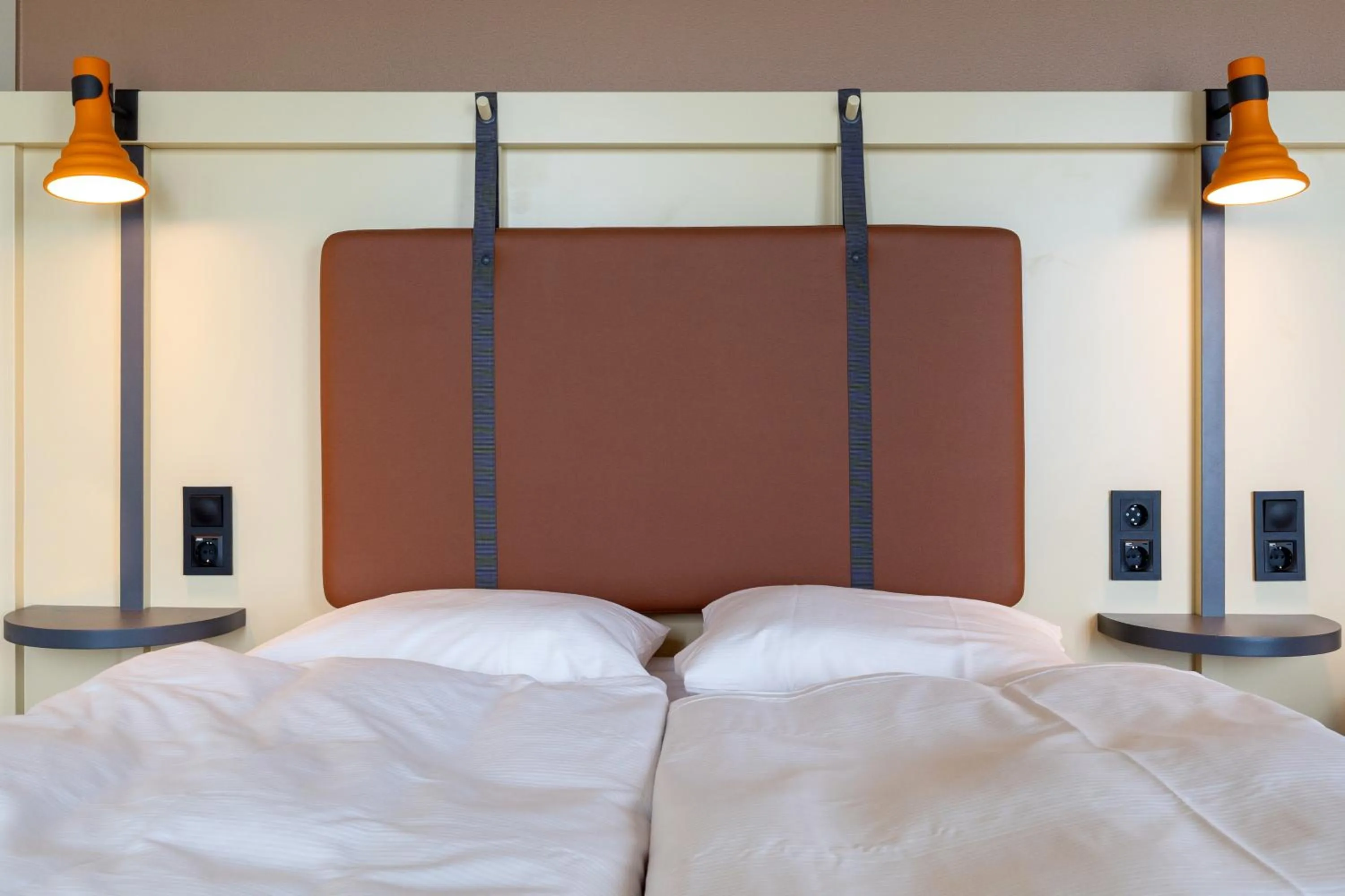 Bed in Comfort Hotel Helsinki Airport