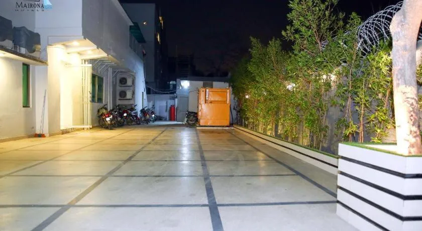 Hotel Mairona Gulberg Lahore