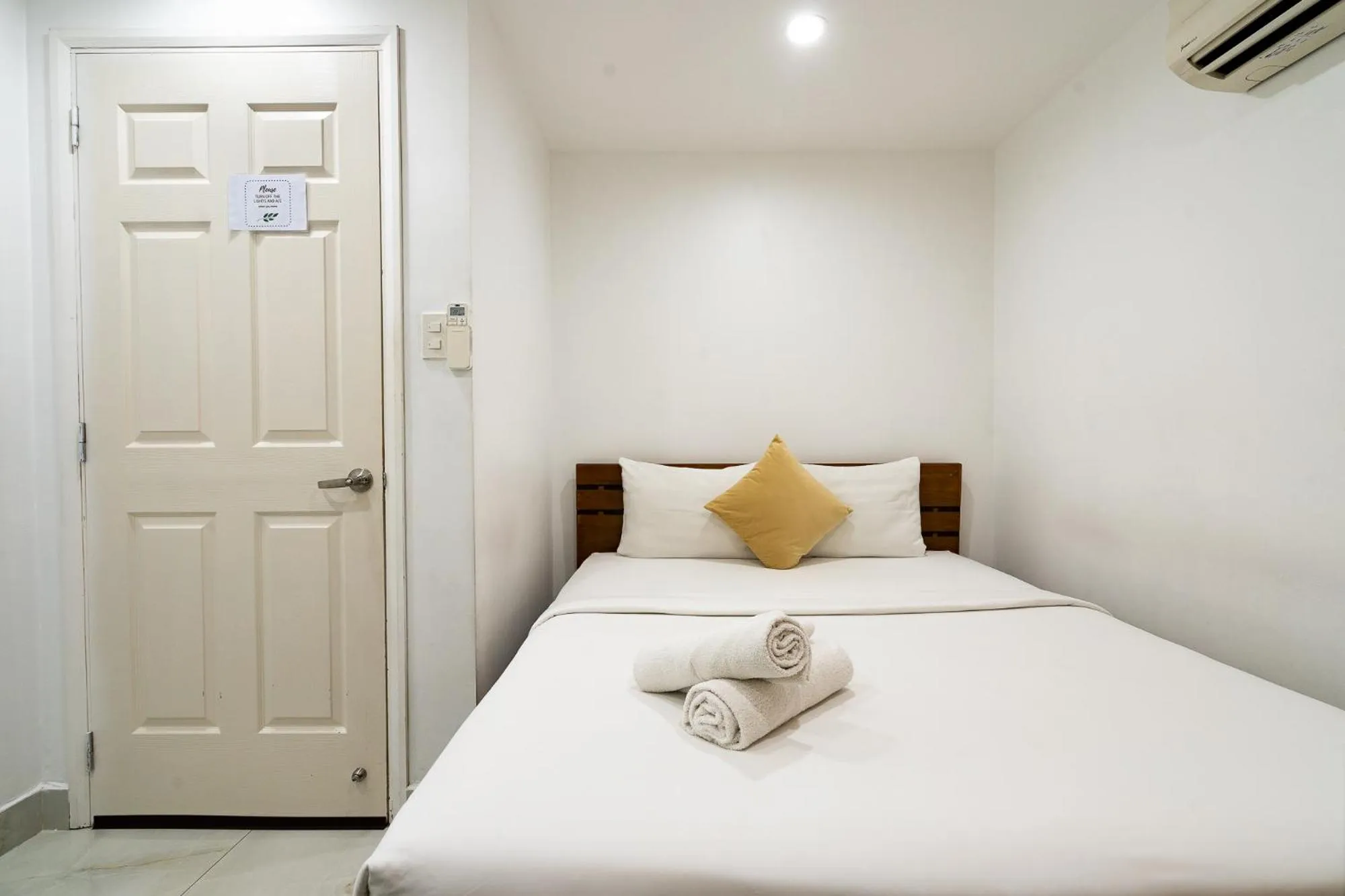 Photo of the whole room, Bed in Adventure Hotel