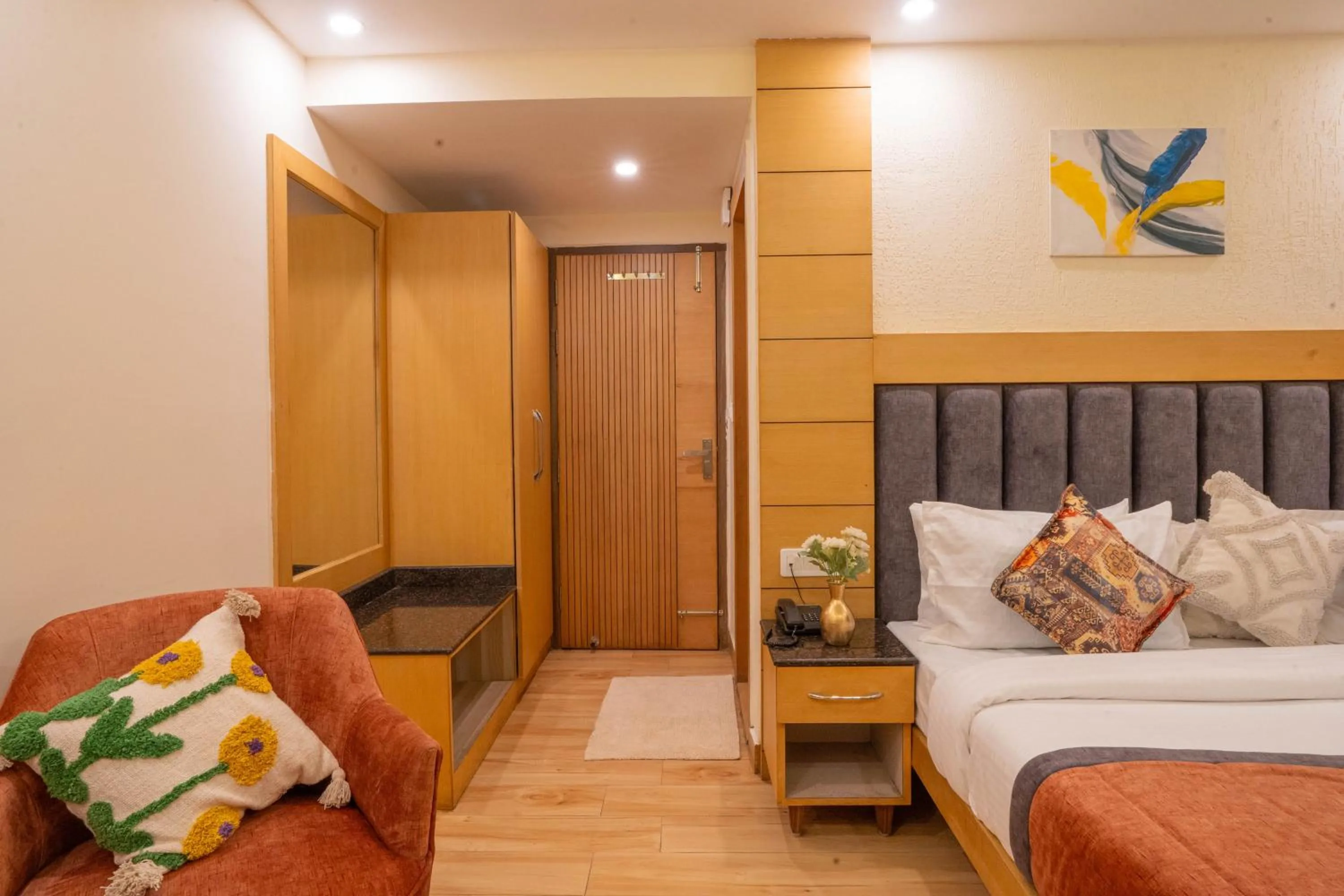 Bed in Super Hotel by Perfectstayz Mall Road