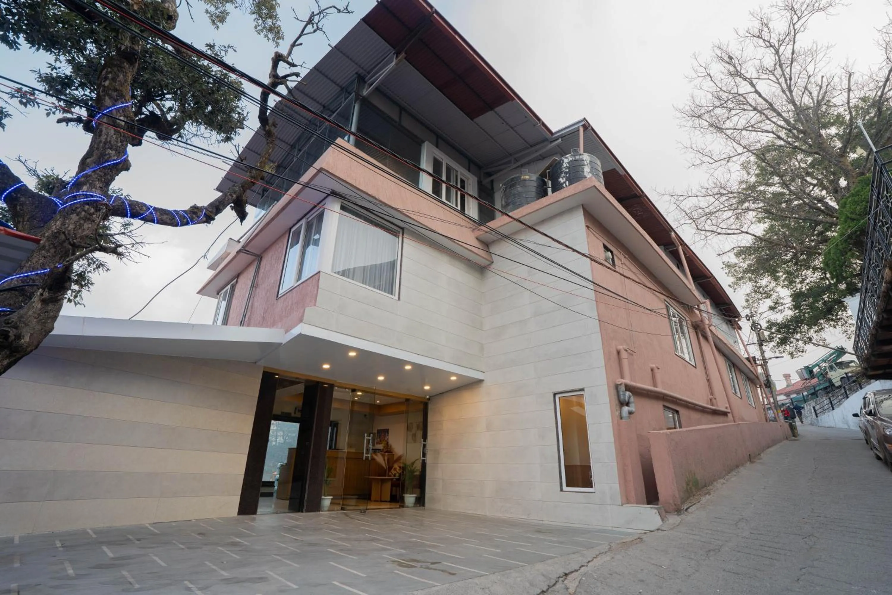 Property building in Super Hotel by Perfectstayz Mall Road