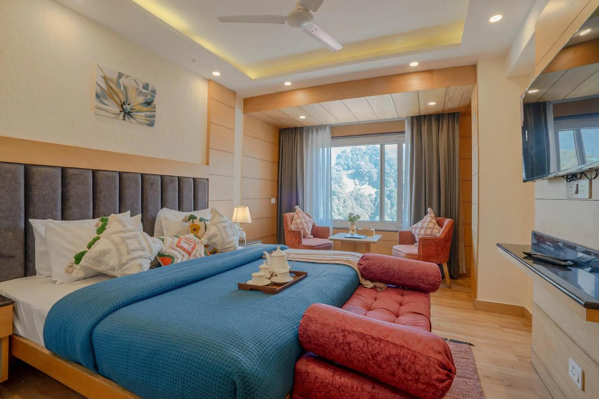 Bed in Super Hotel by Perfectstayz Mall Road