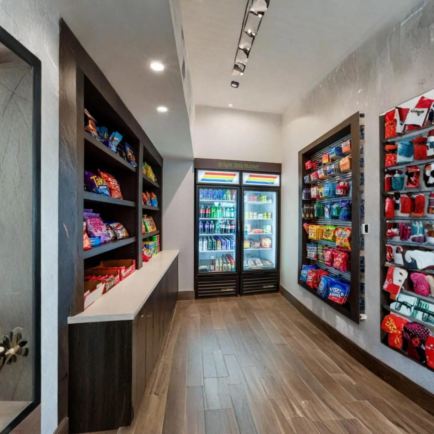 Restaurant/places to eat in La Quinta Inn & Suites by Wyndham Chattanooga Downtown/South