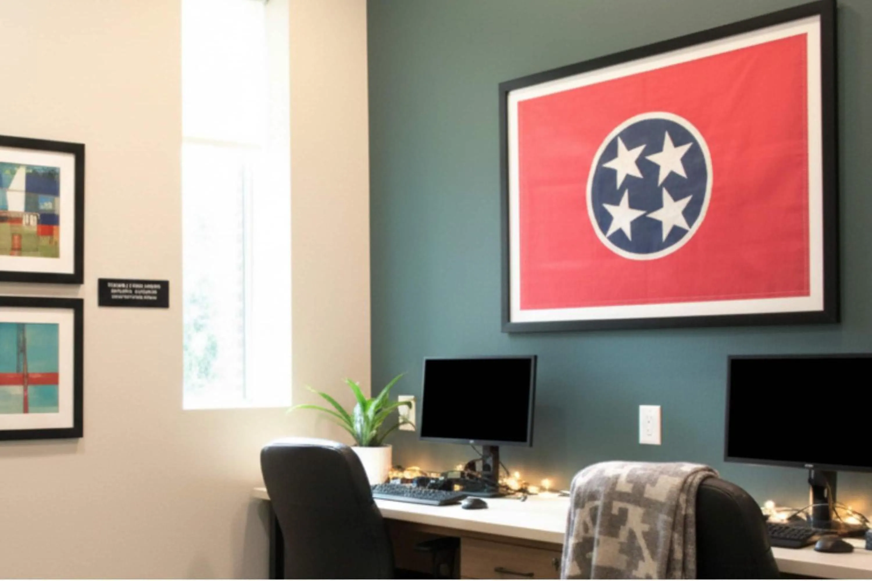 Business facilities in La Quinta Inn & Suites by Wyndham Chattanooga Downtown/South