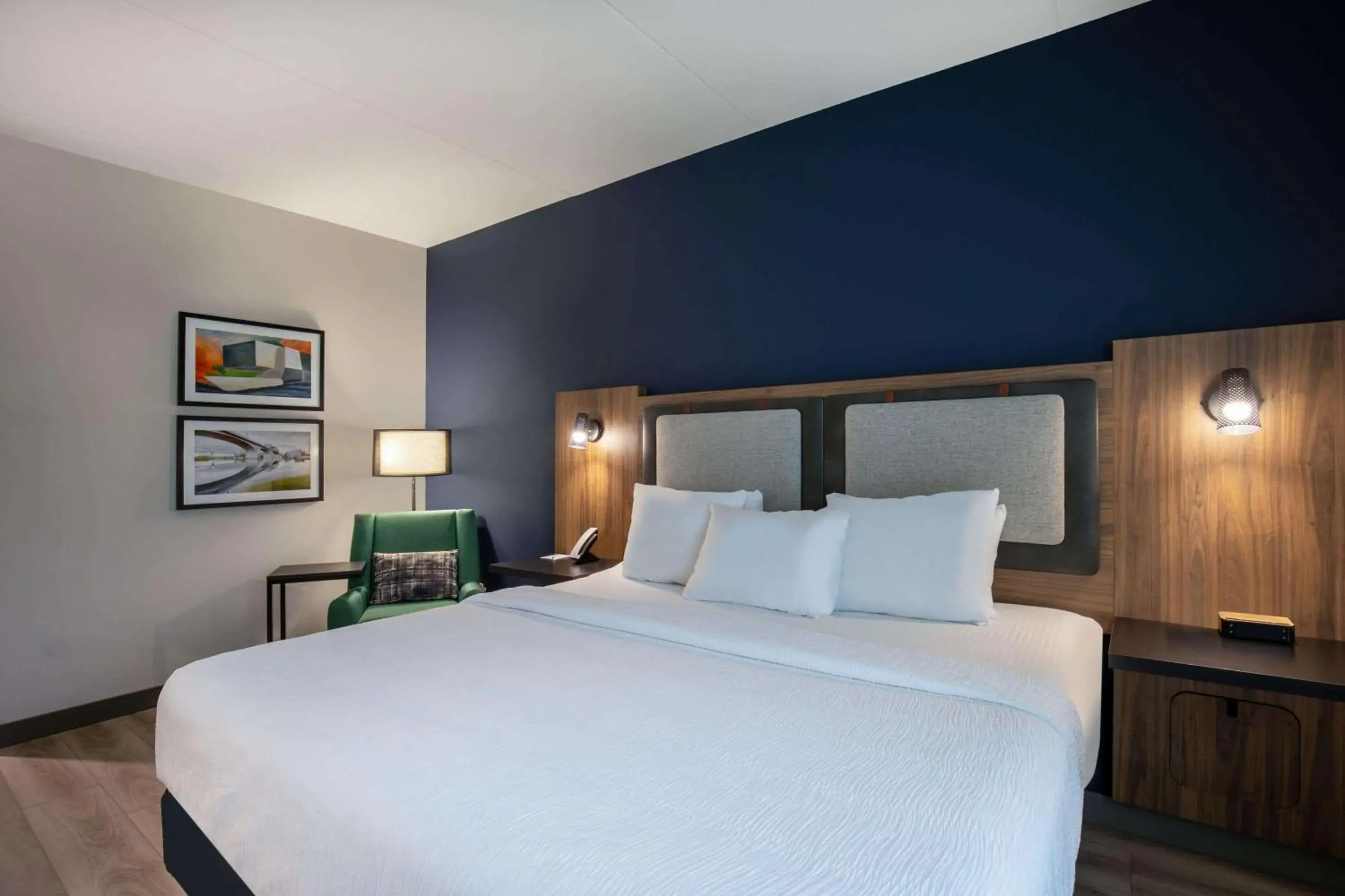 King Room - Non-Smoking in La Quinta Inn & Suites by Wyndham Chattanooga Downtown/South King Room - Non-Smoking in La Quinta Inn & Suites by Wyndham Chattanooga Downtown/South