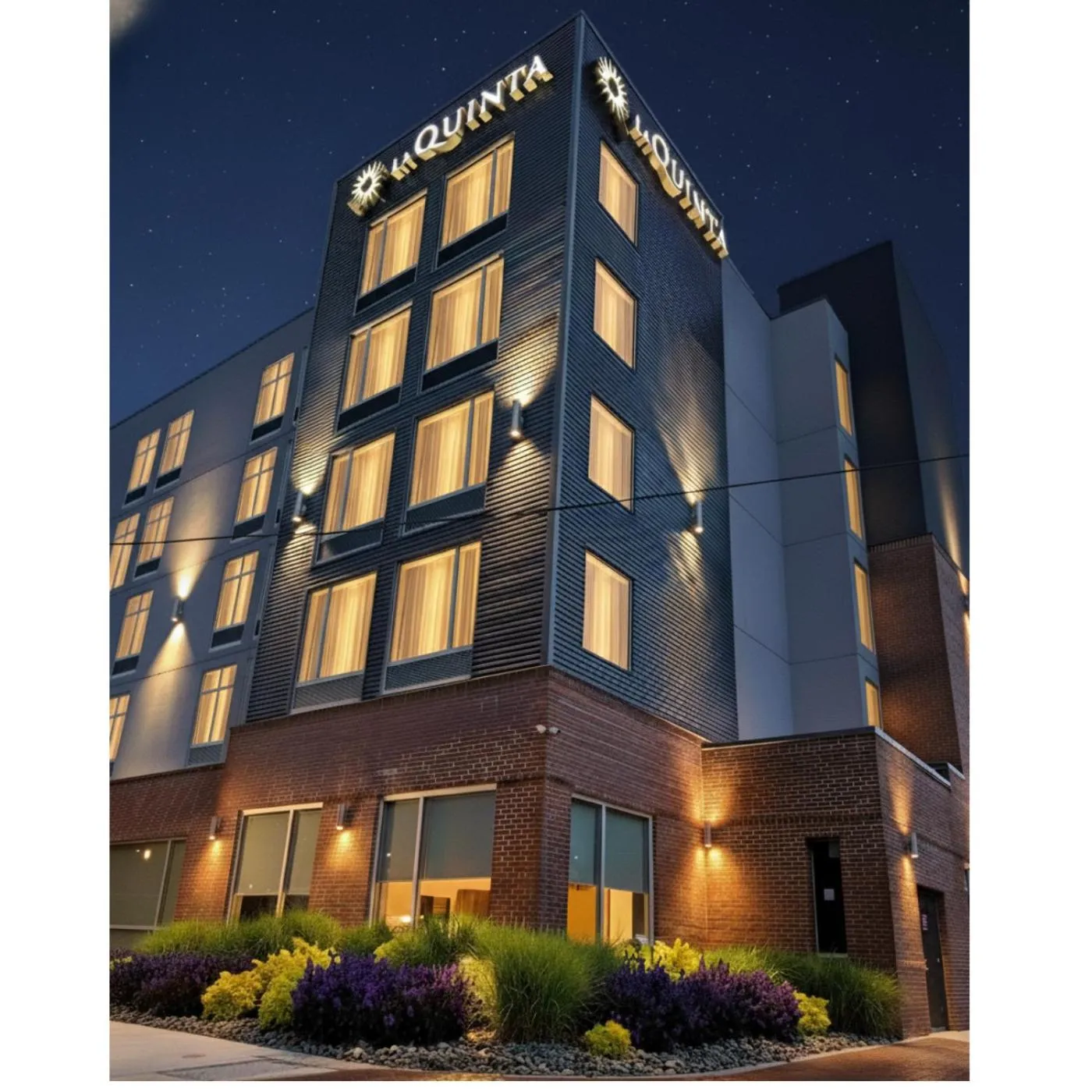 Property building in La Quinta Inn & Suites by Wyndham Chattanooga Downtown/South