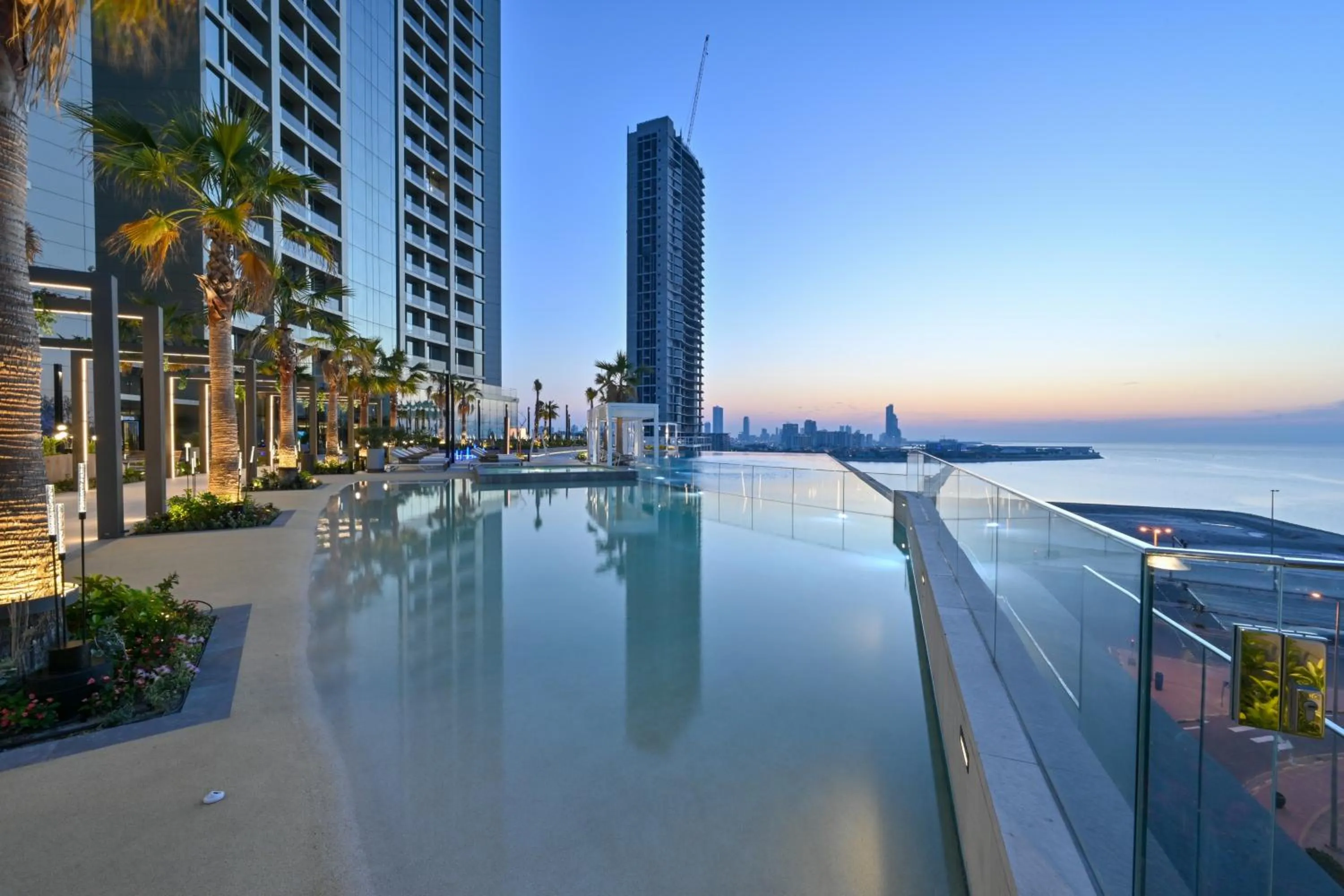 Swimming pool in Onyx Rotana