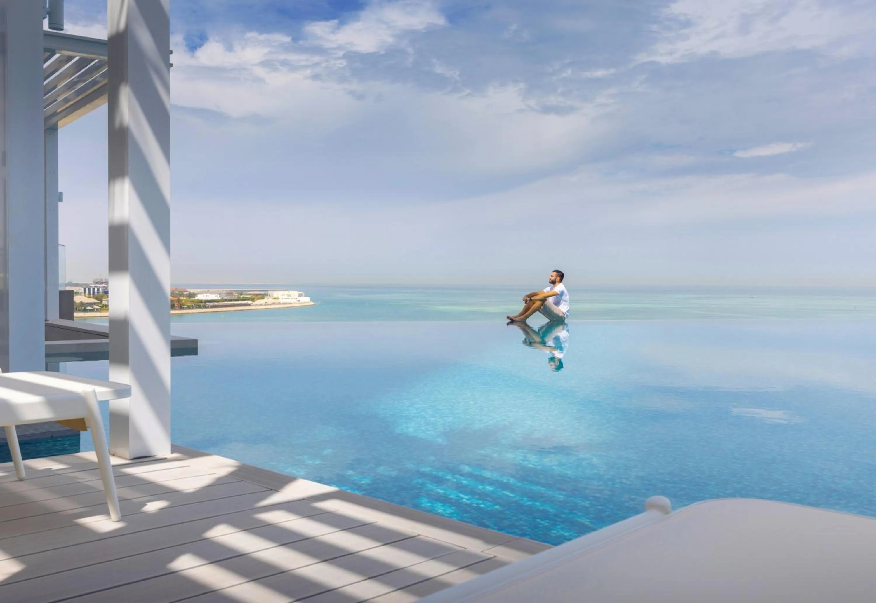 Swimming pool in Onyx Rotana