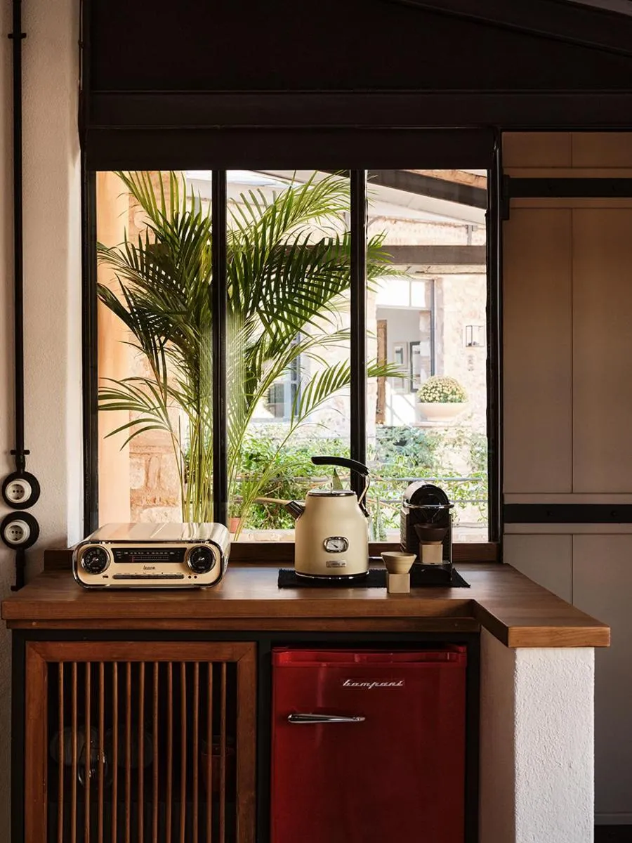 Kitchen or kitchenette in Not Boutique Hotel