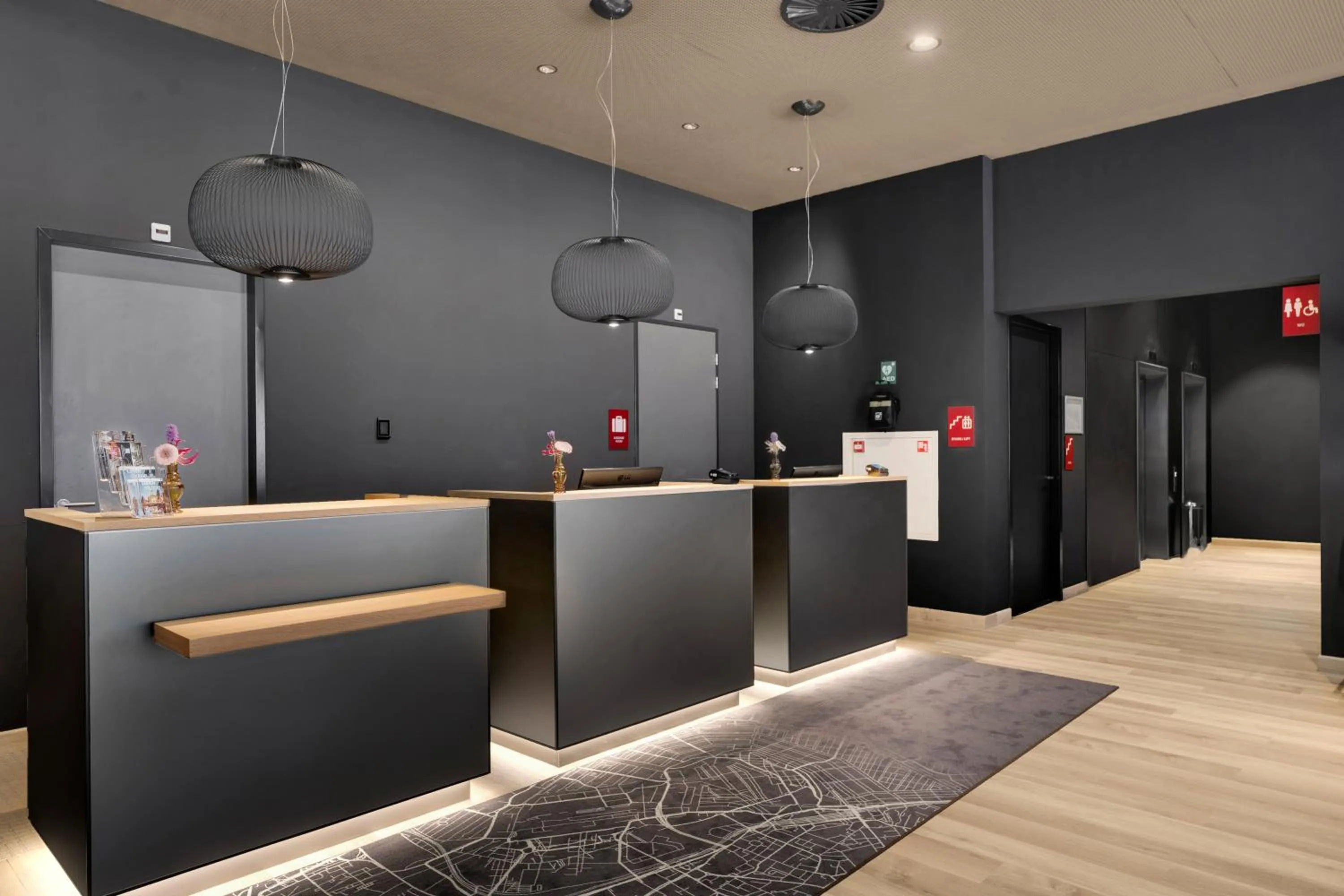 Lobby or reception in IntercityHotel Leiden
