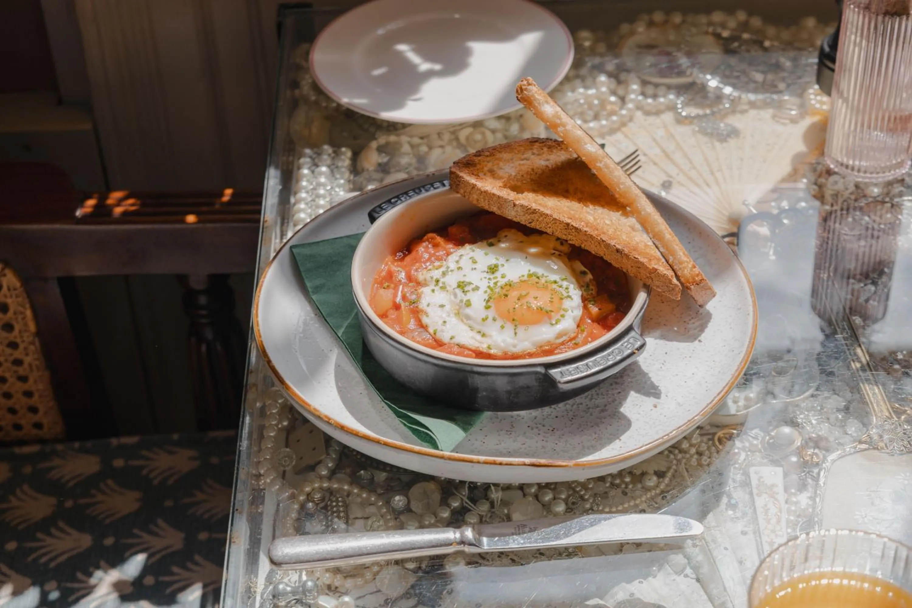 Food and drinks in No 15 by GuestHouse, Bath