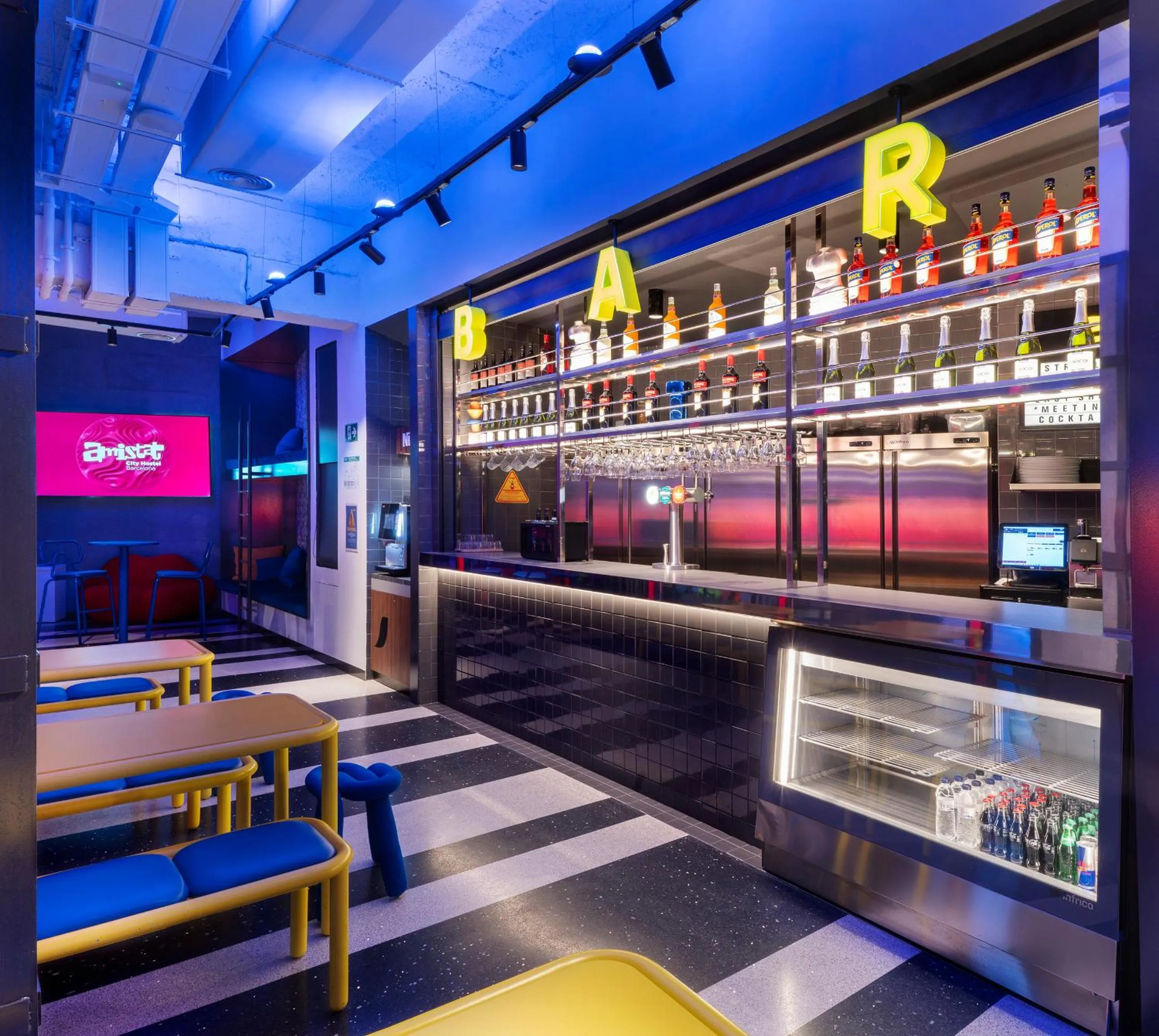 Restaurant/places to eat in AMISTAT City Hostel Barcelona