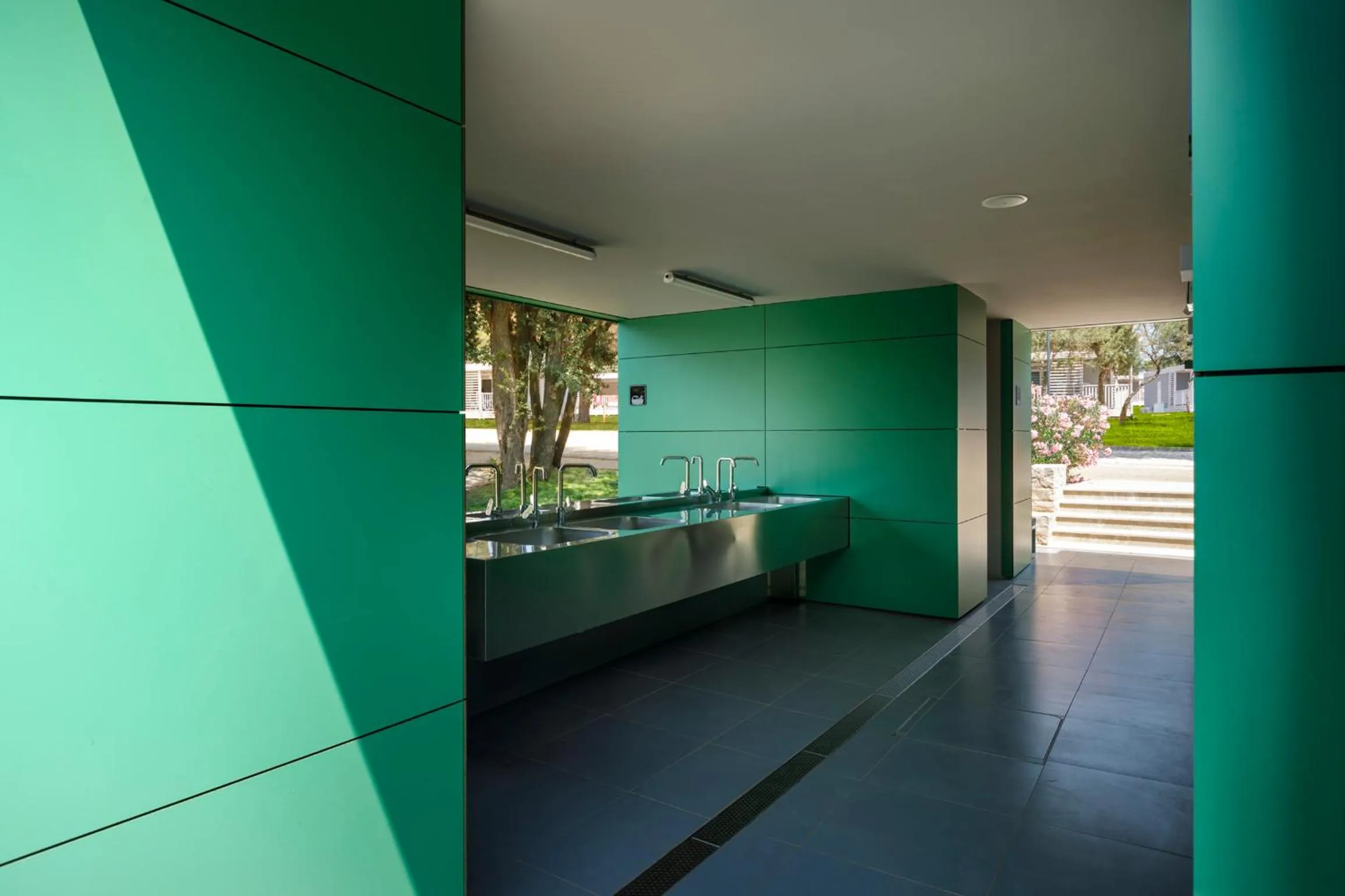 Area and facilities in Maistra Camping Amarin Pitches