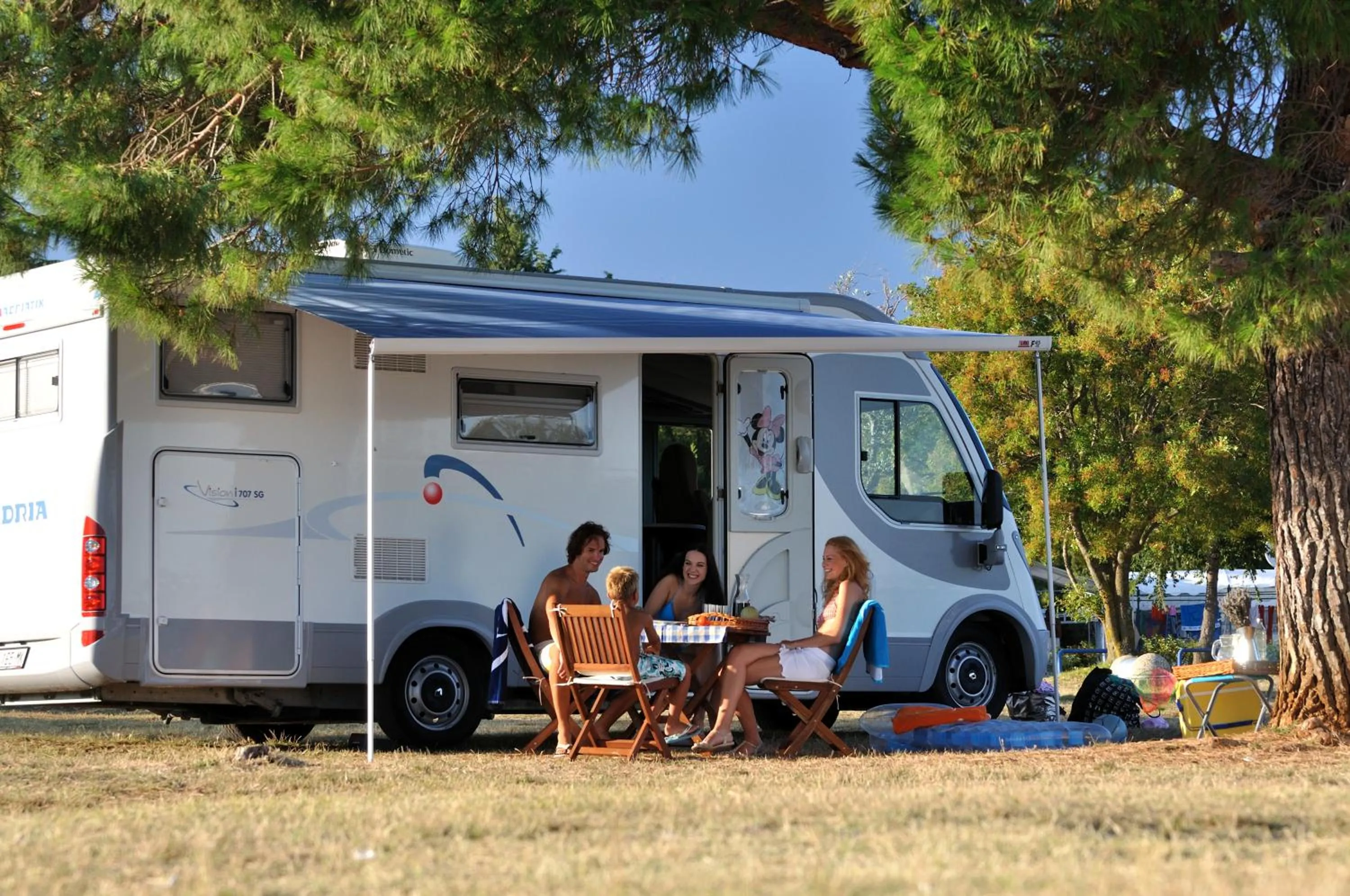 People in Maistra Camping Amarin Pitches