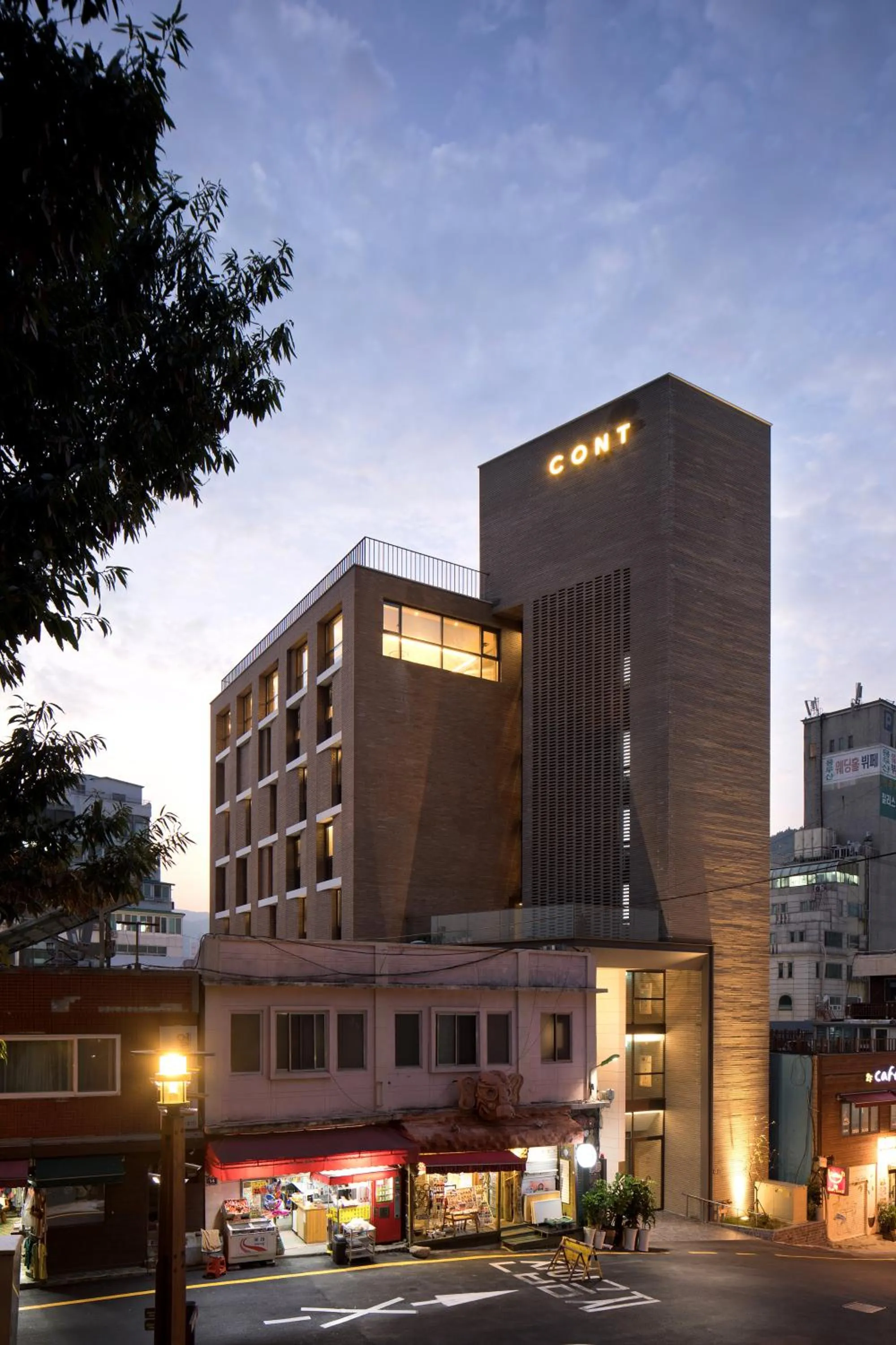 Property building in Cont Hotel