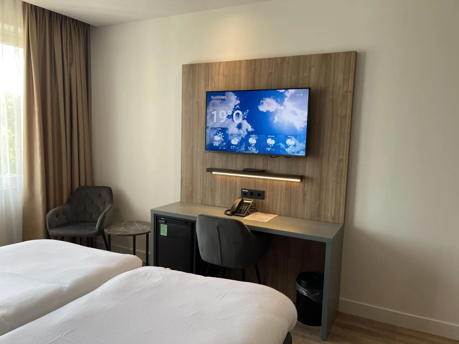 Day, Bed in OZO Hotels Antares Airport