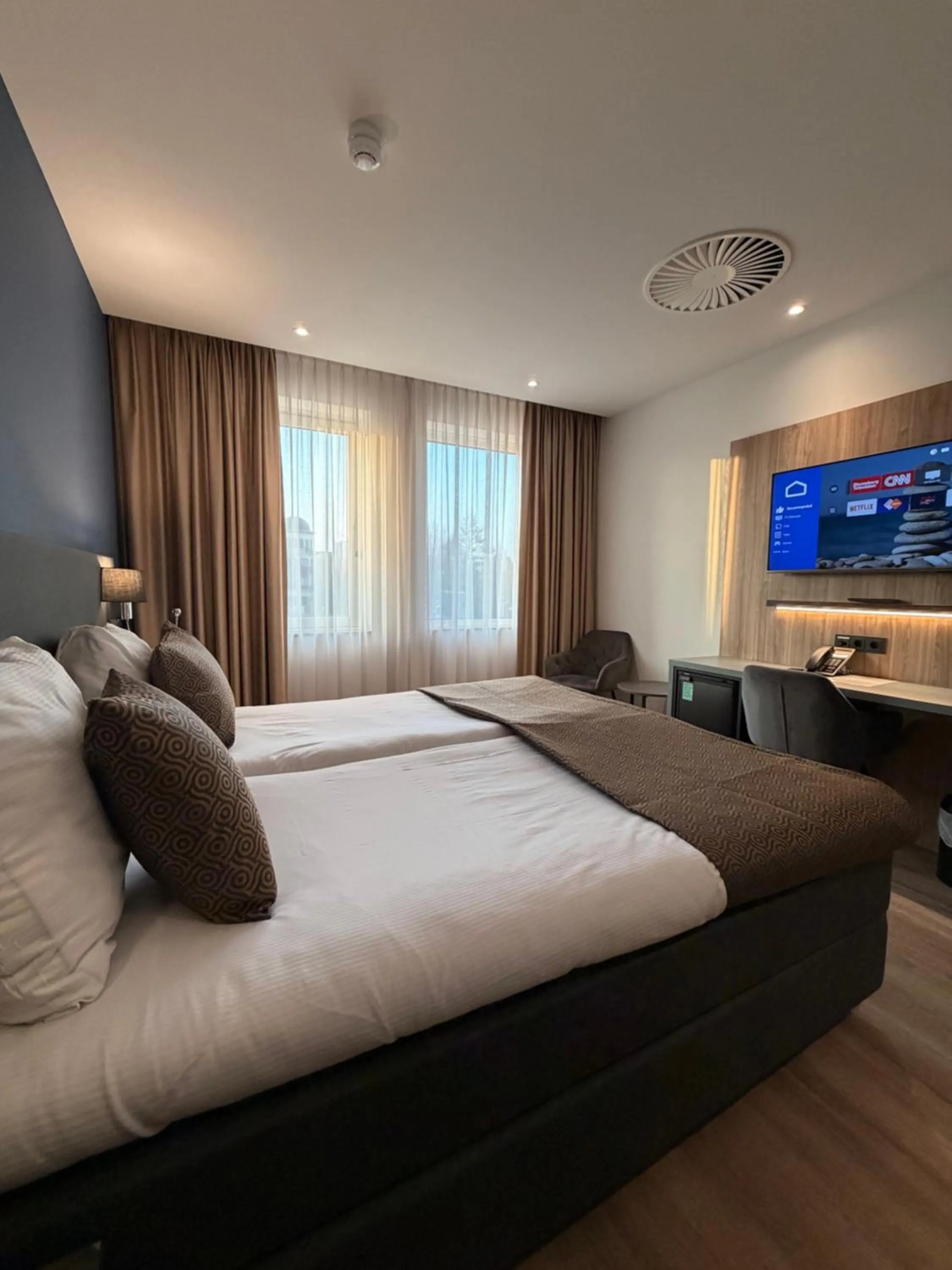 Bed in OZO Hotels Antares Amsterdam Schiphol Airport