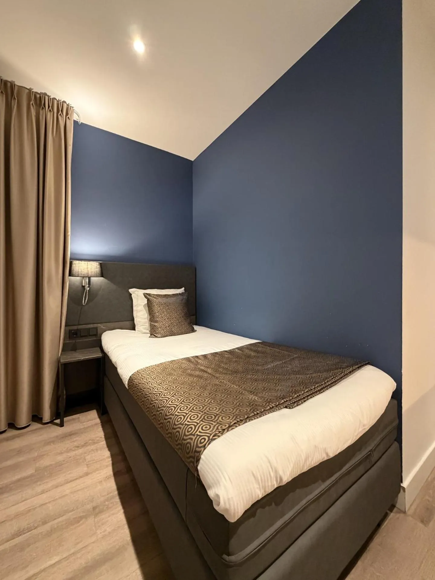 Bed in OZO Hotels Antares Amsterdam Schiphol Airport