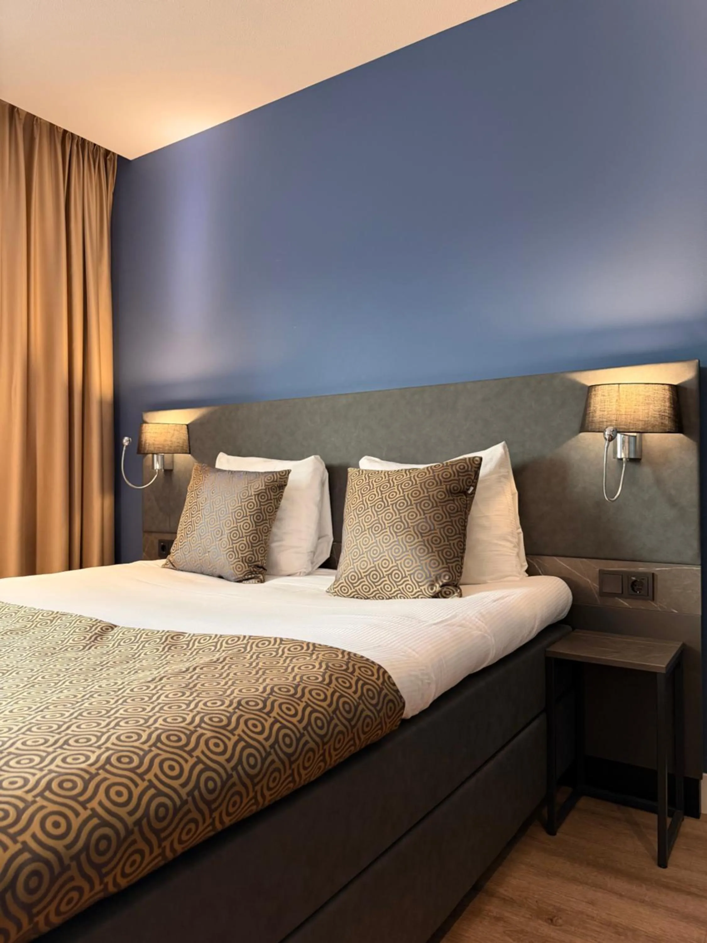 Bed in OZO Hotels Antares Amsterdam Schiphol Airport