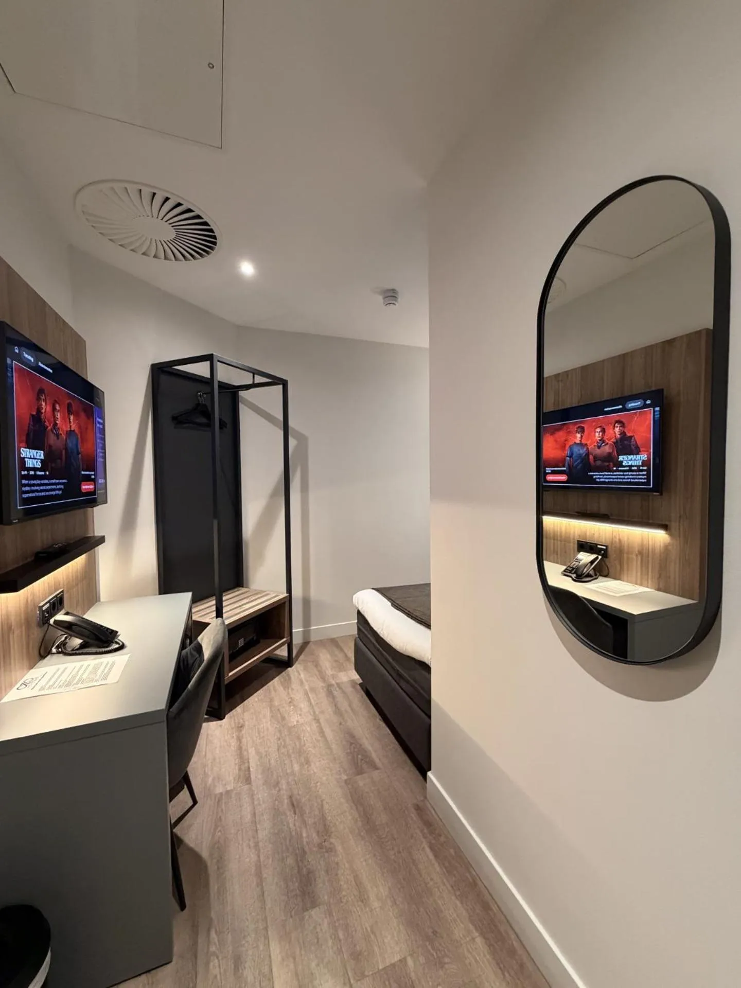 Bedroom, Bed in OZO Hotels Antares Amsterdam Schiphol Airport