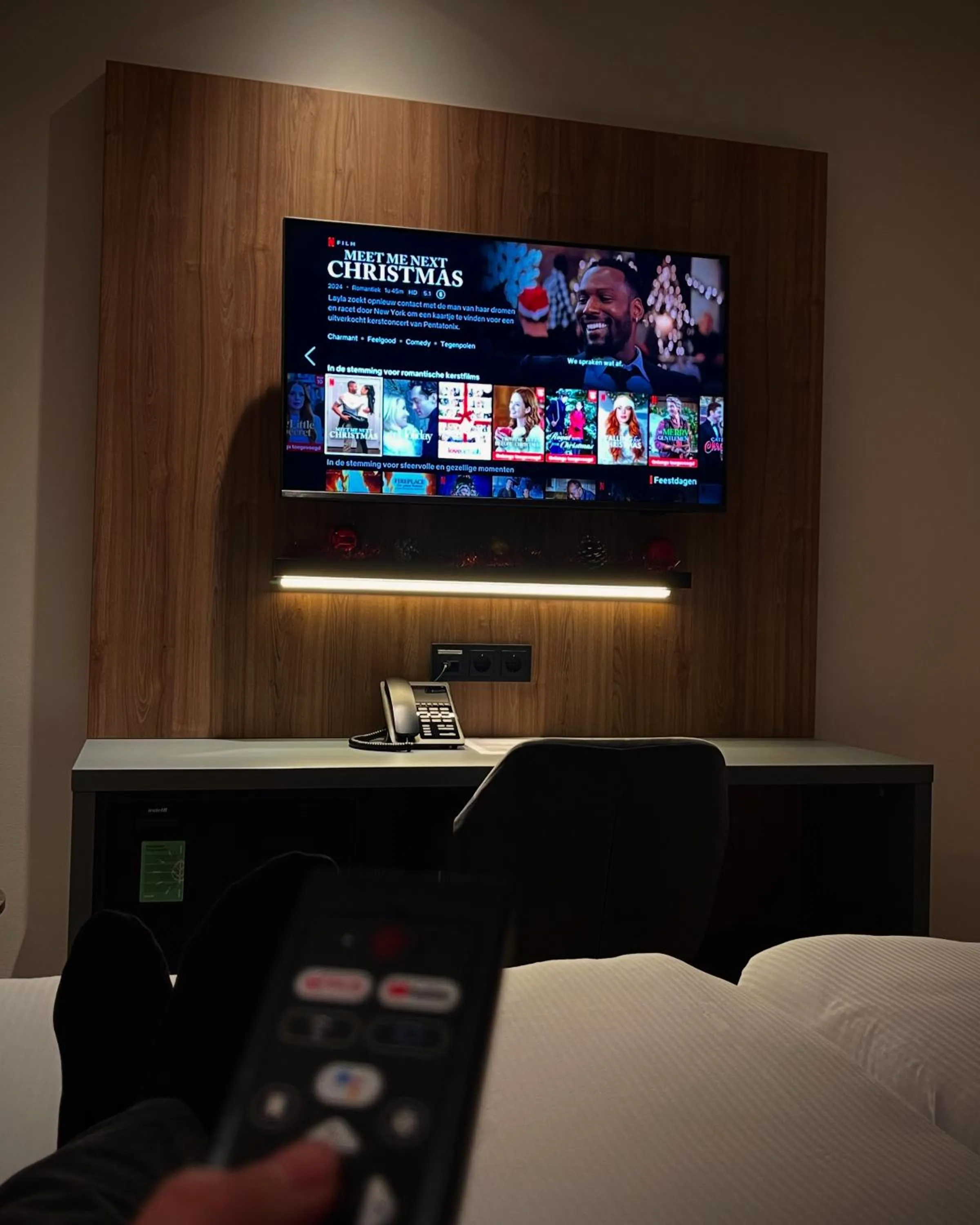 Communal lounge/ TV room in OZO Hotels Antares Airport