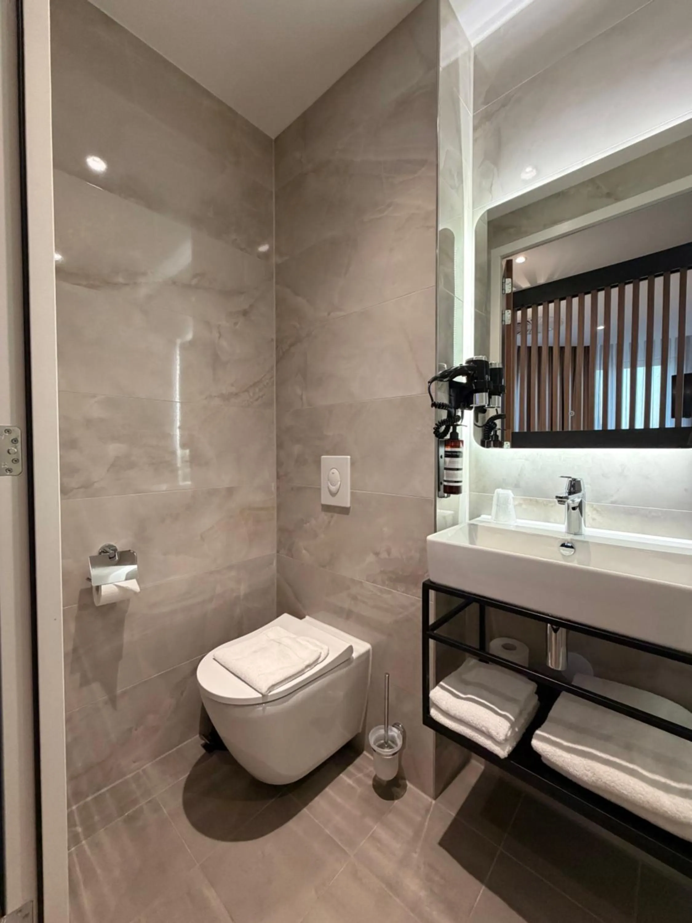 OZO Hotels Antares Amsterdam Schiphol Airport