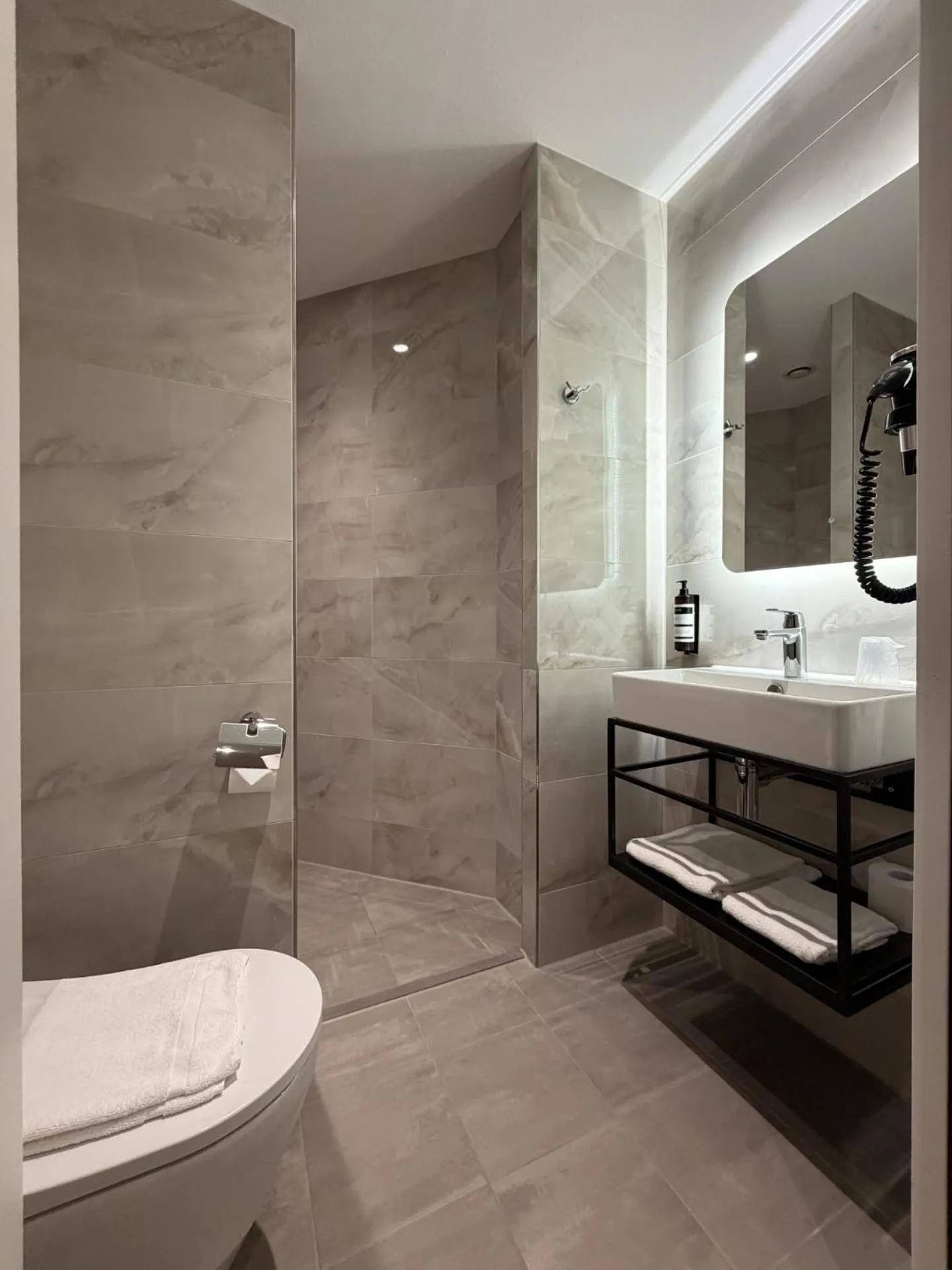 Bathroom in OZO Hotels Antares Amsterdam Schiphol Airport