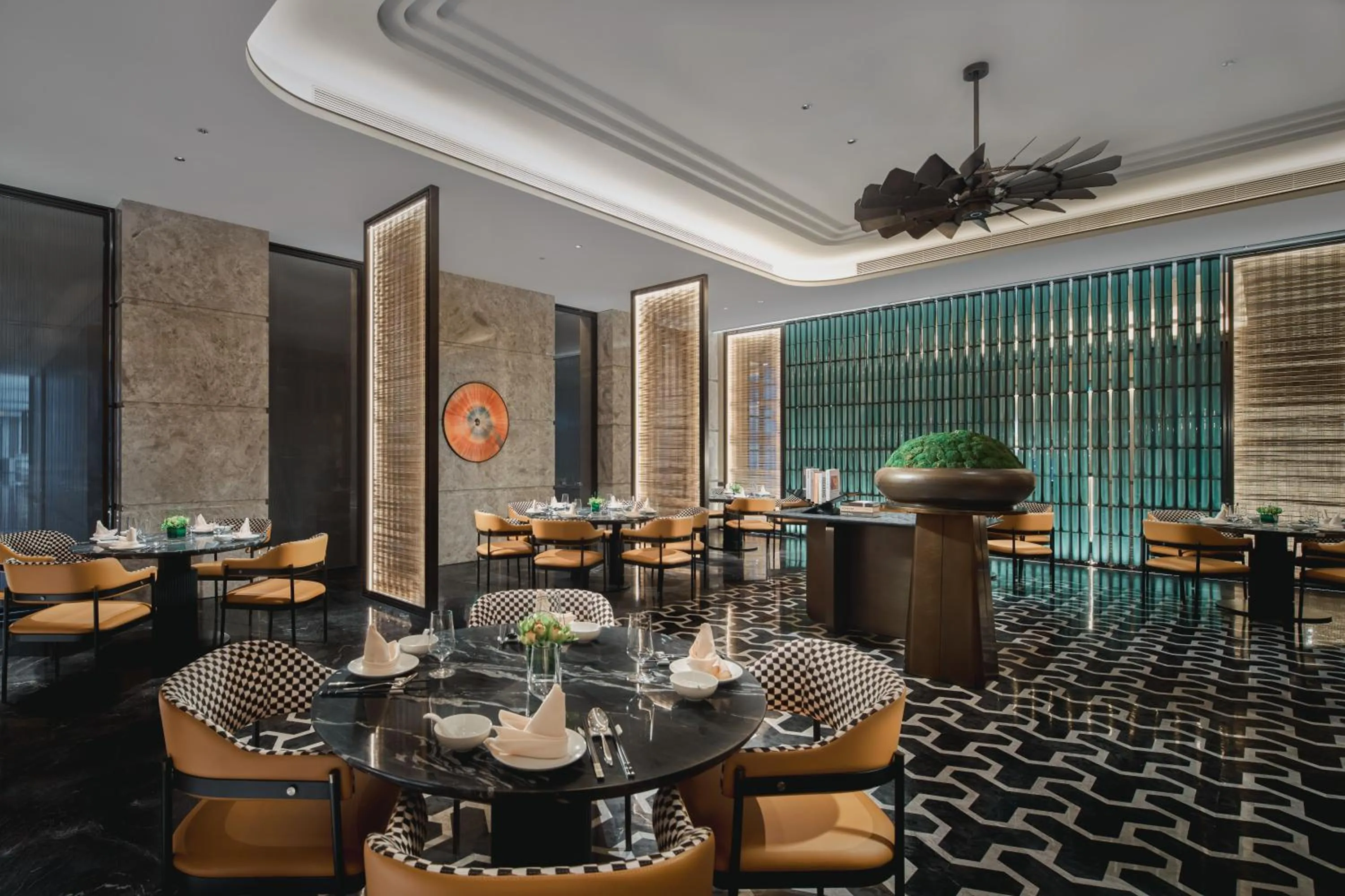 Restaurant/places to eat in Crowne Plaza Shangluo, an IHG Hotel