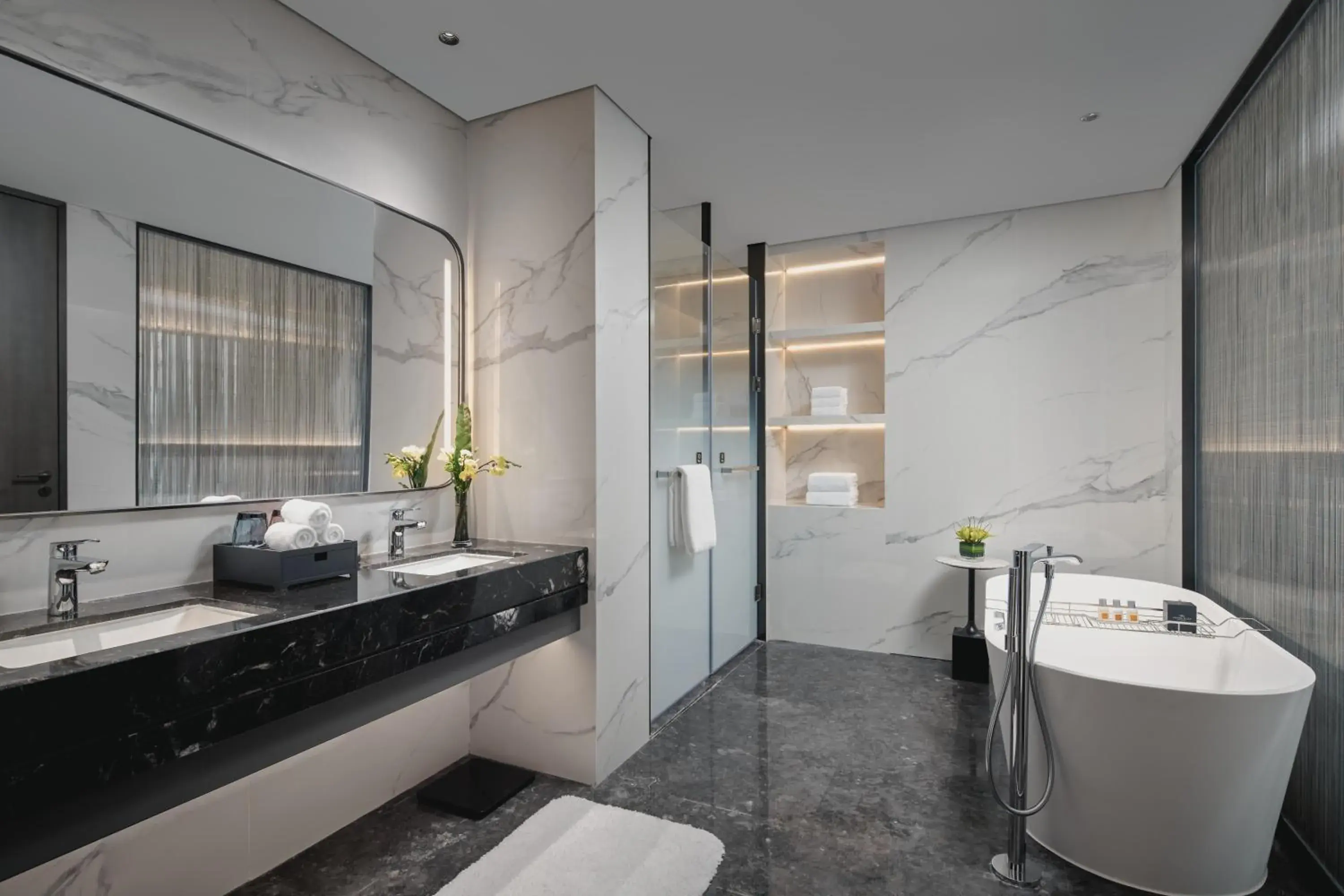 One-Bedroom Suite in Crowne Plaza Shangluo, an IHG Hotel One-Bedroom Suite in Crowne Plaza Shangluo, an IHG Hotel